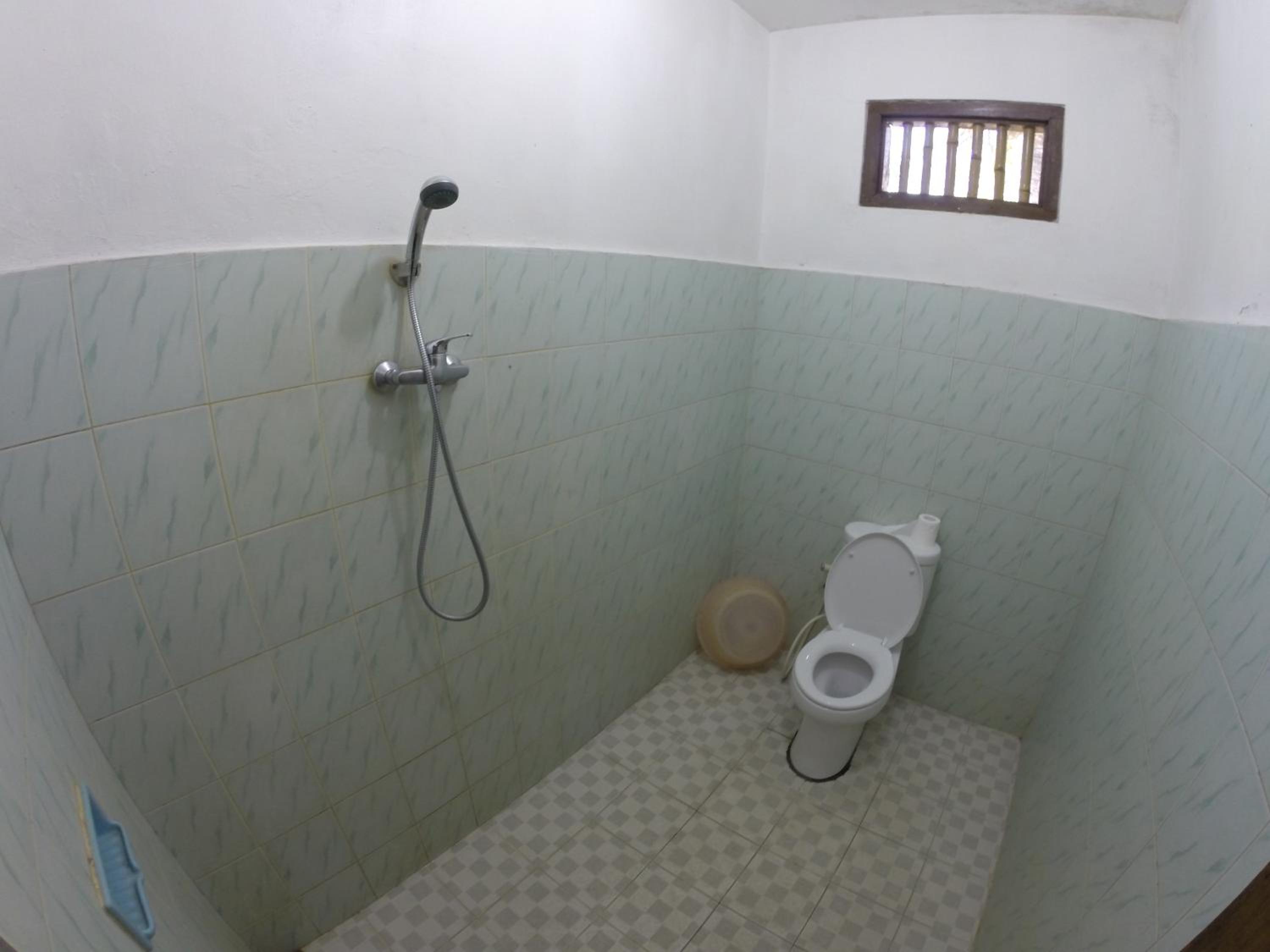 Standard Double or Twin Room with Fan - Photo 42