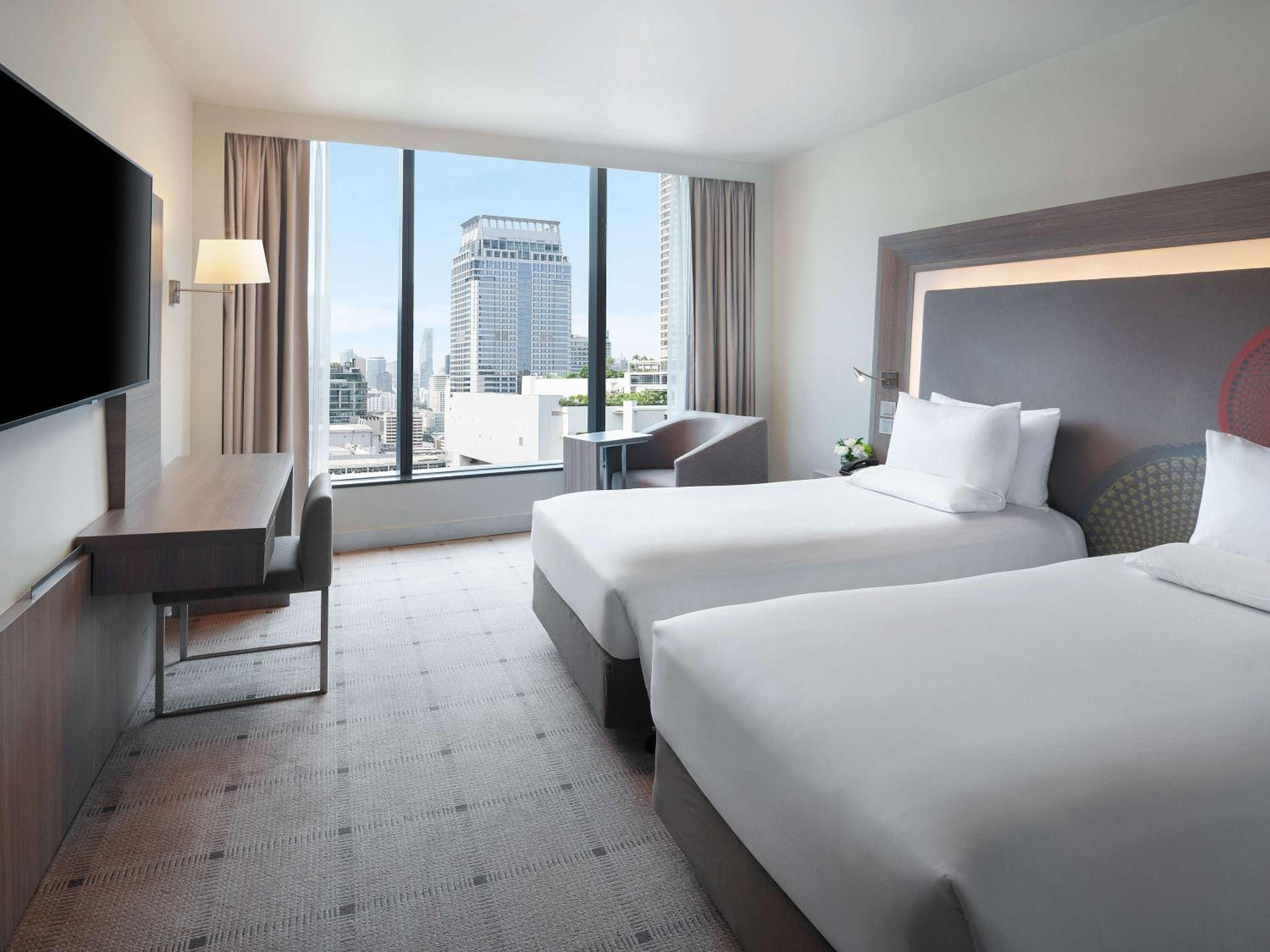 Deluxe Twin Room with City View