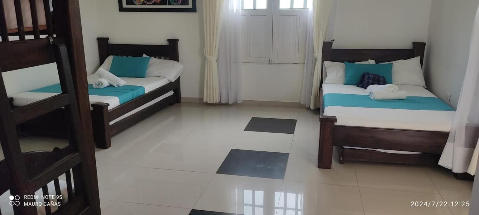 Family Room With Balcony photo 1