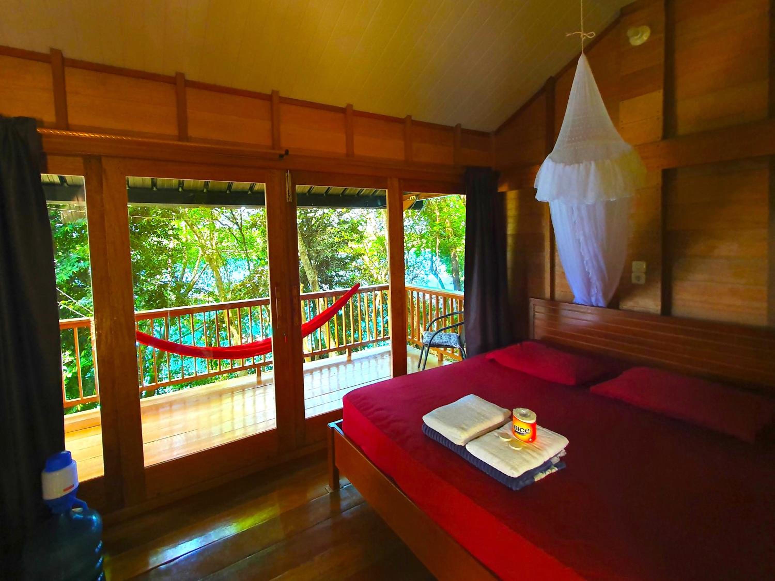 Superior Bungalow - Photo 14