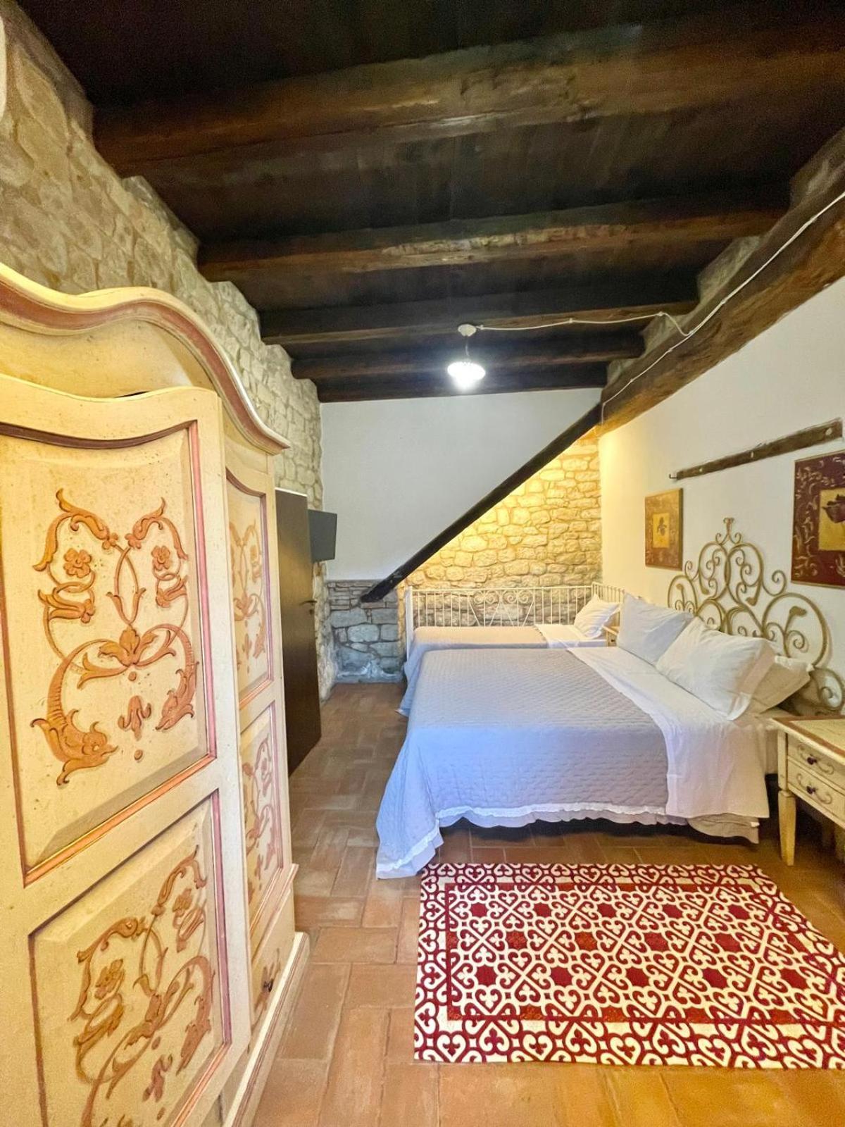 Triple Room with Bathroom photo 3