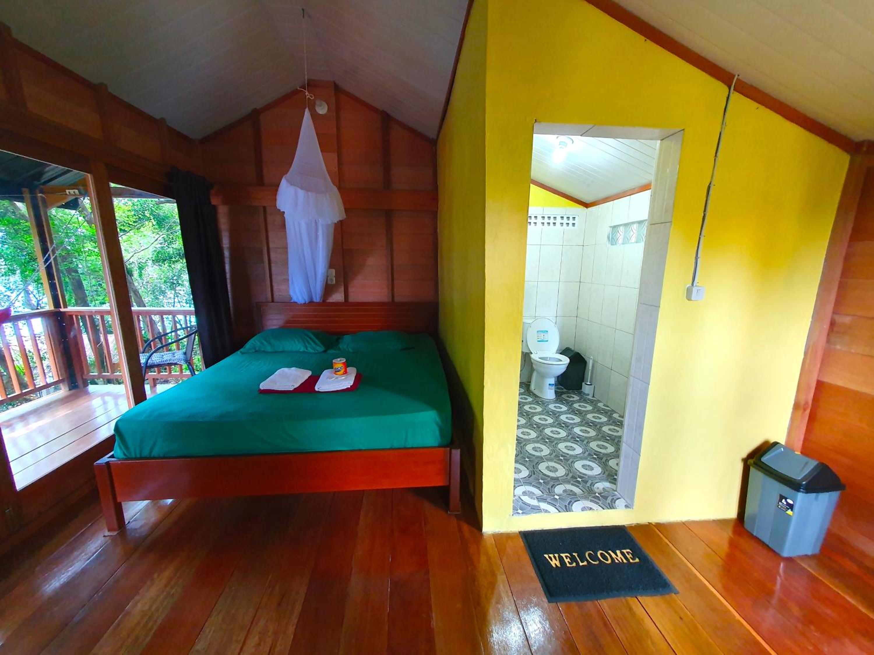 Superior Bungalow - Photo 6