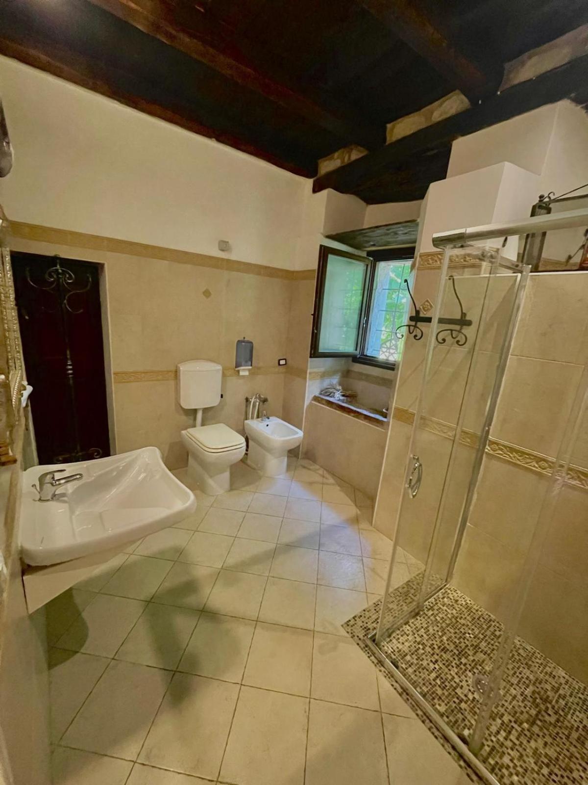 Triple Room with Bathroom photo 2
