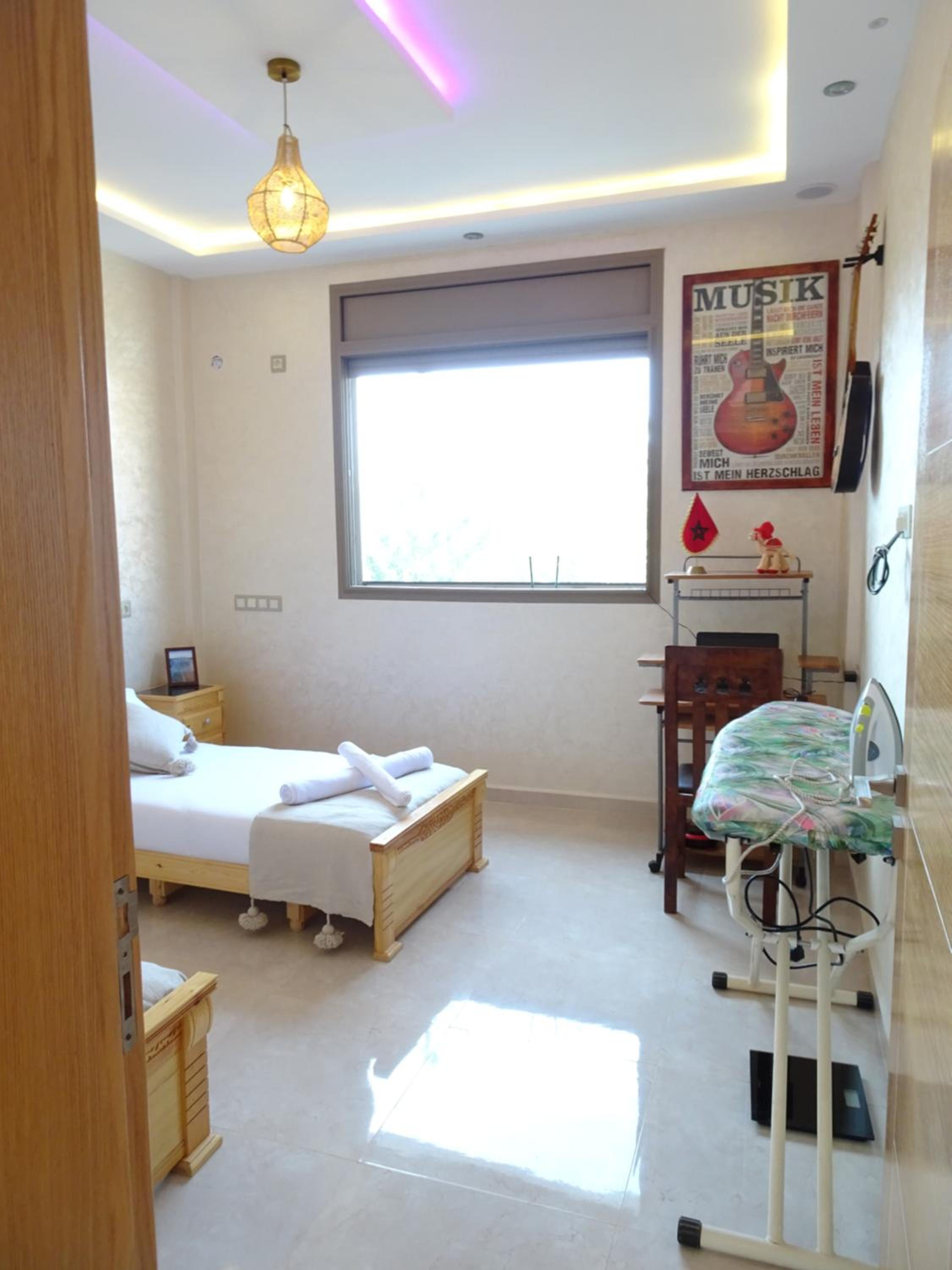 Standard Twin Room with Mountain View photo 3