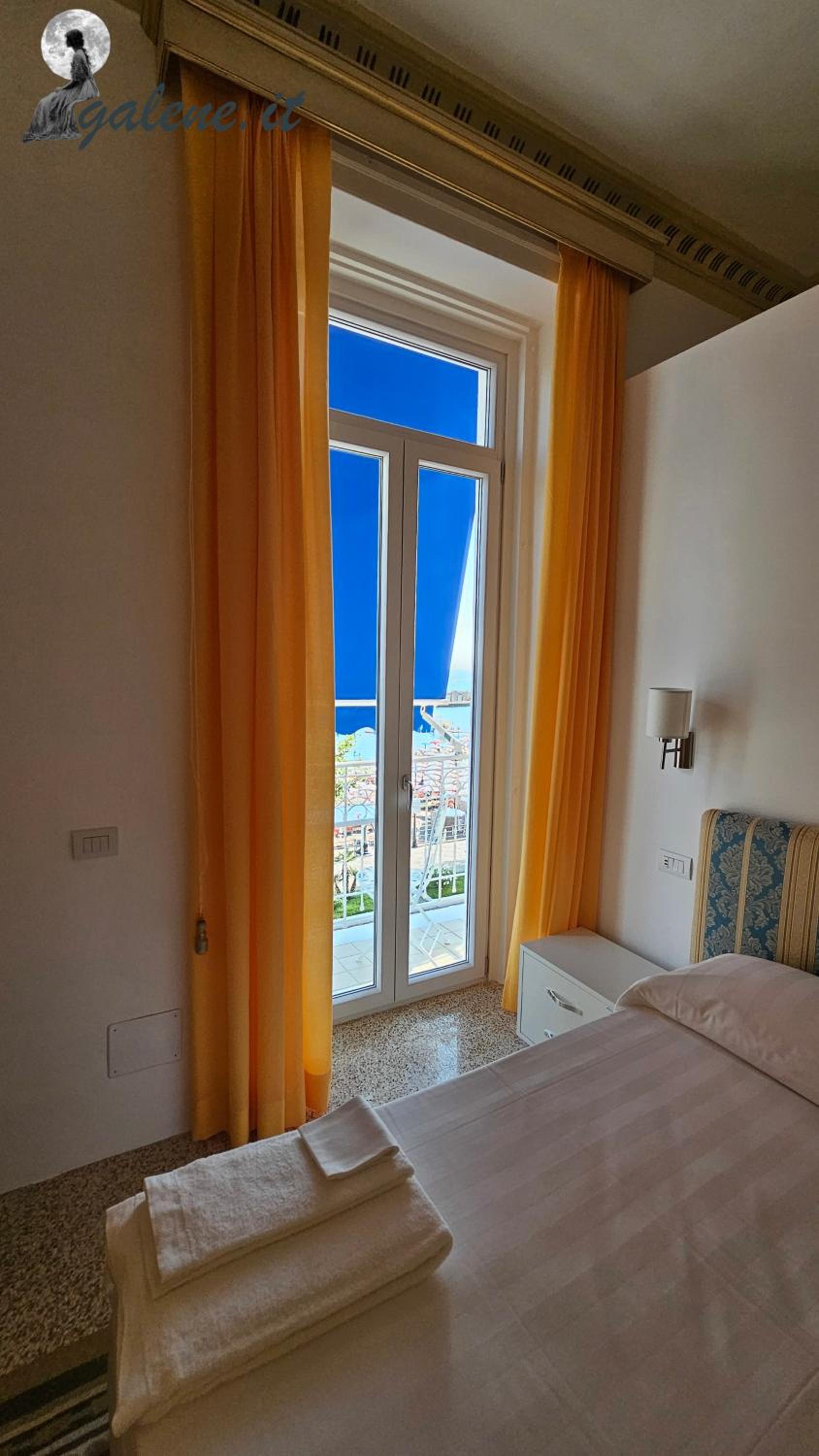 Double Room with Balcony and Sea View
