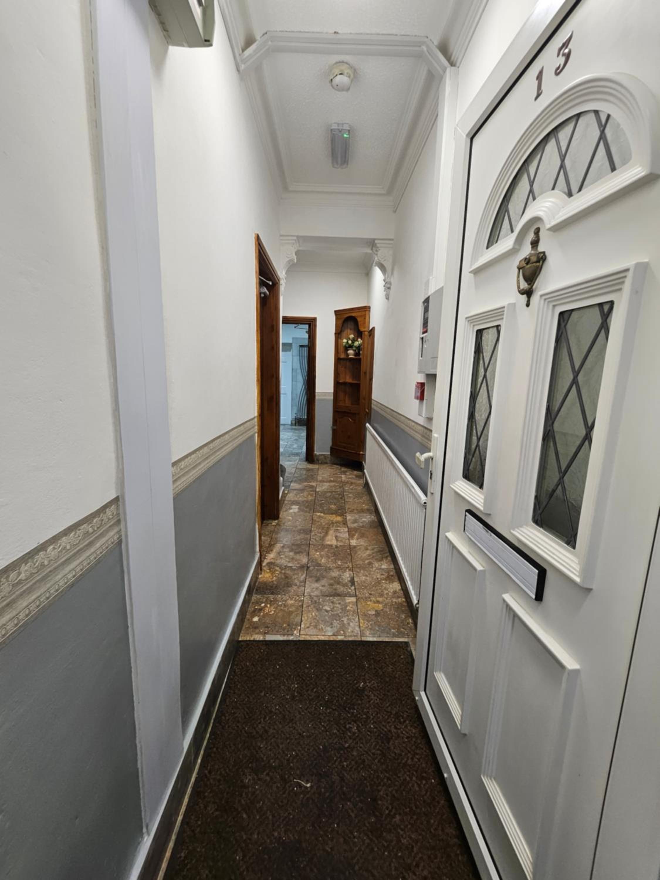 Double Room With Shared Bathroom photo 1
