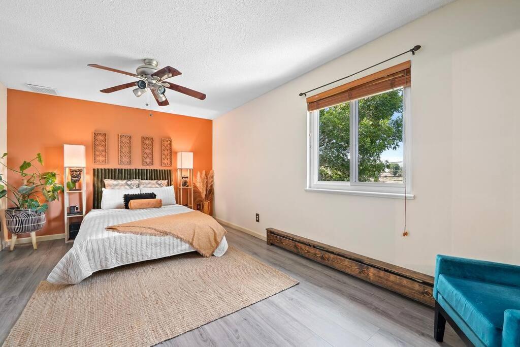 Five-Bedroom House photo 1