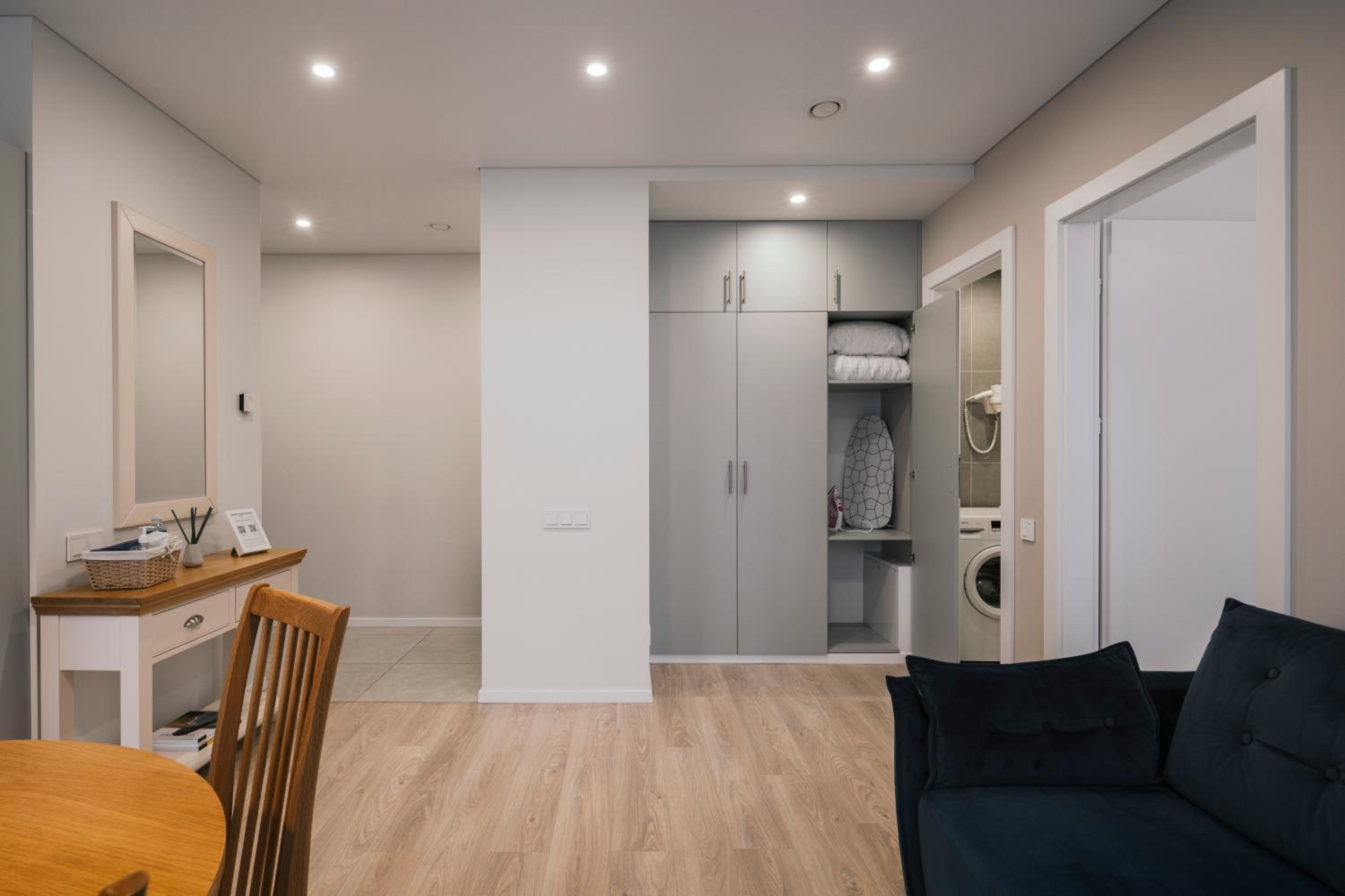 1 Bedroom Apartment with Kitchen