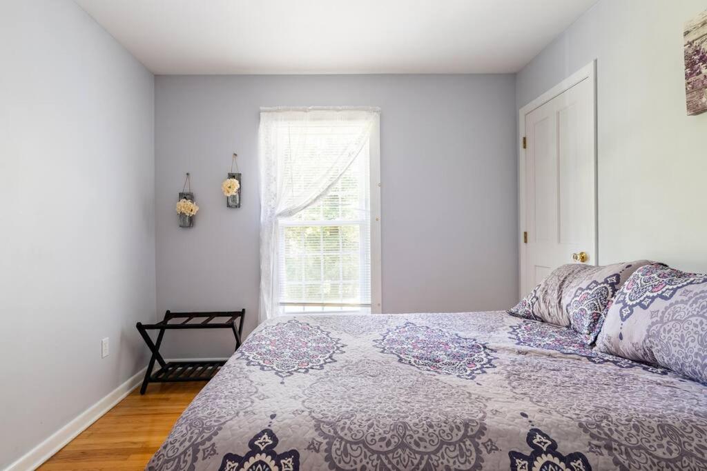Five-Bedroom House photo 2