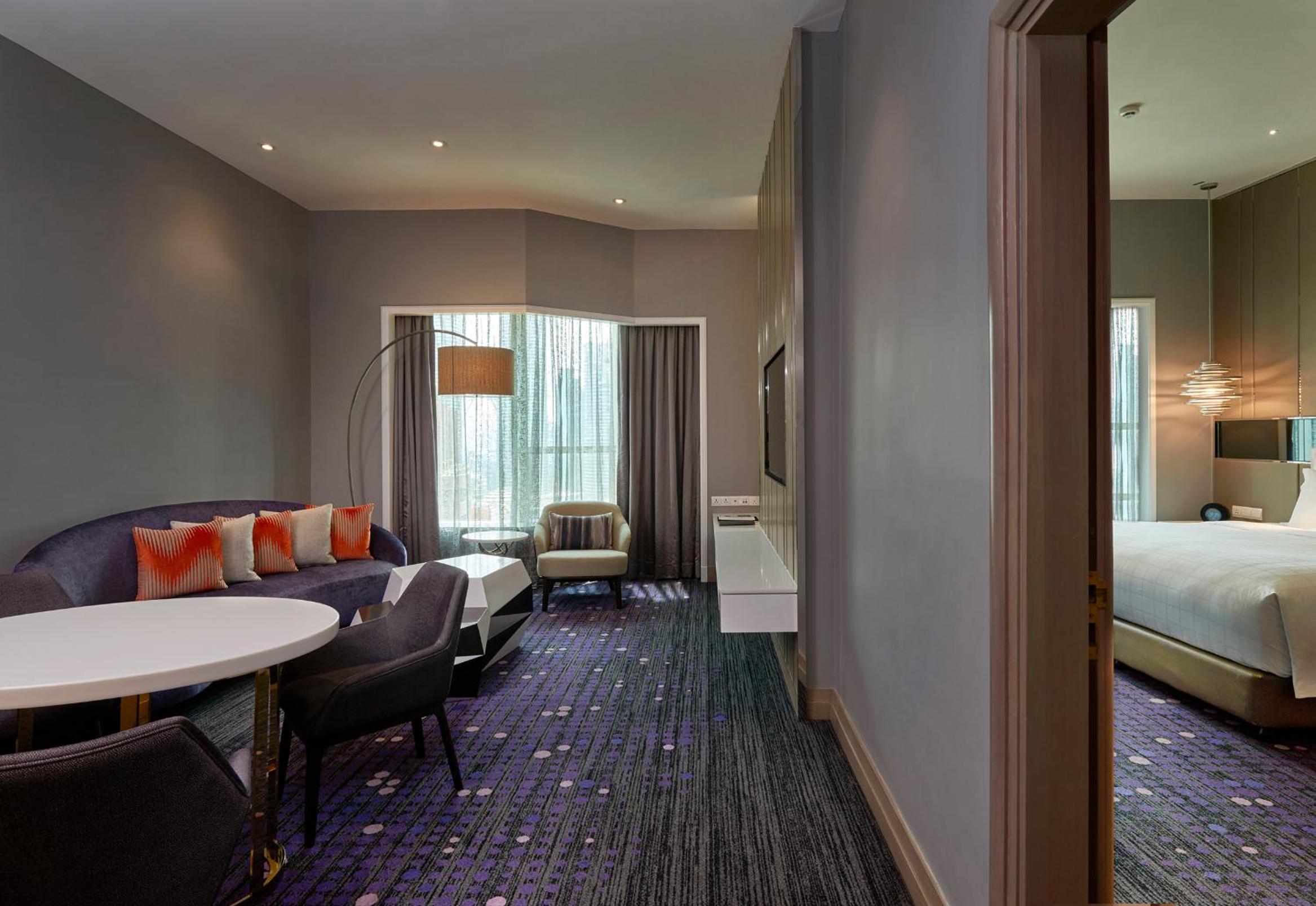 Regency King Suite – Club Lounge Access