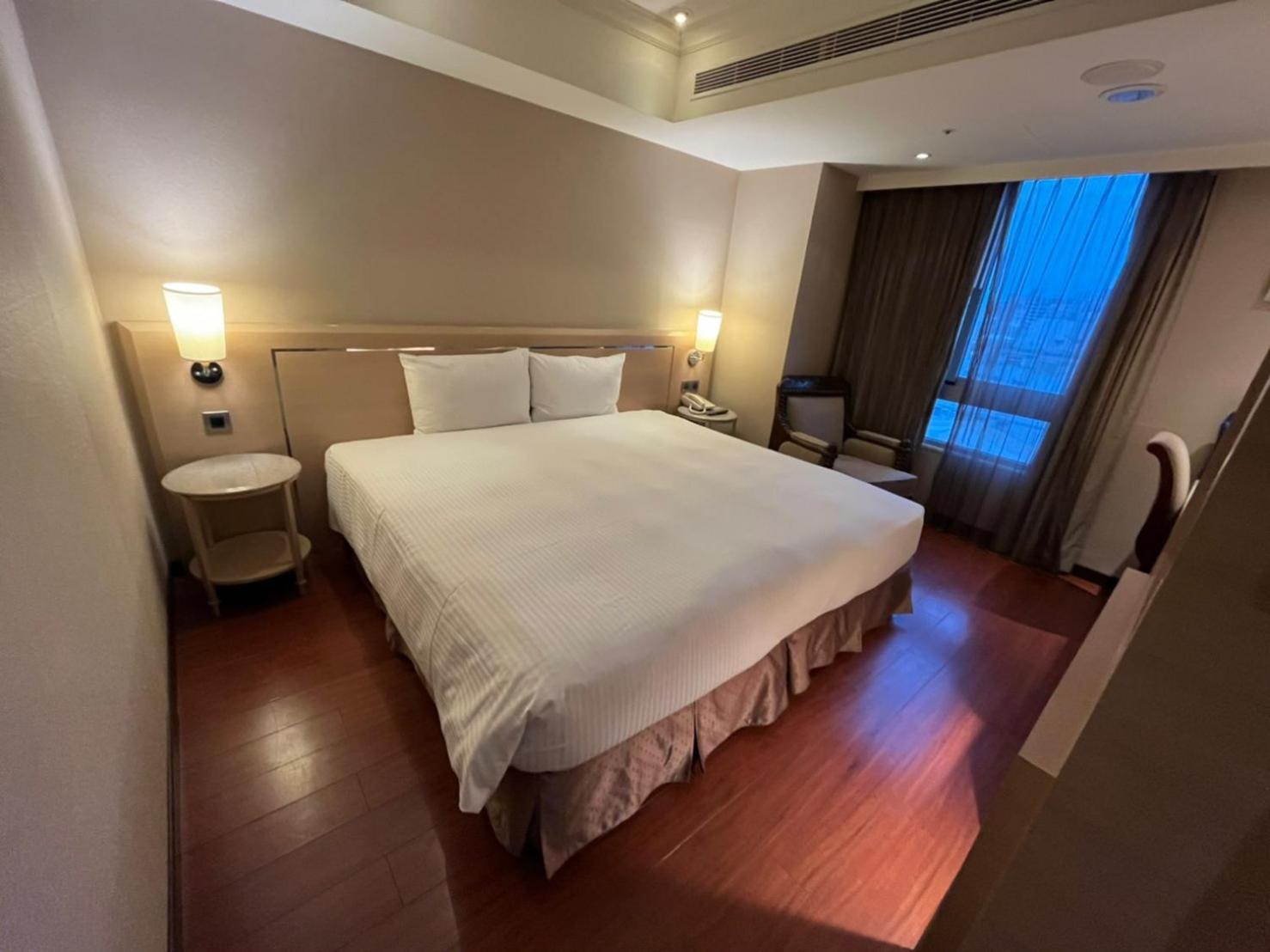 Double Room - Photo 16