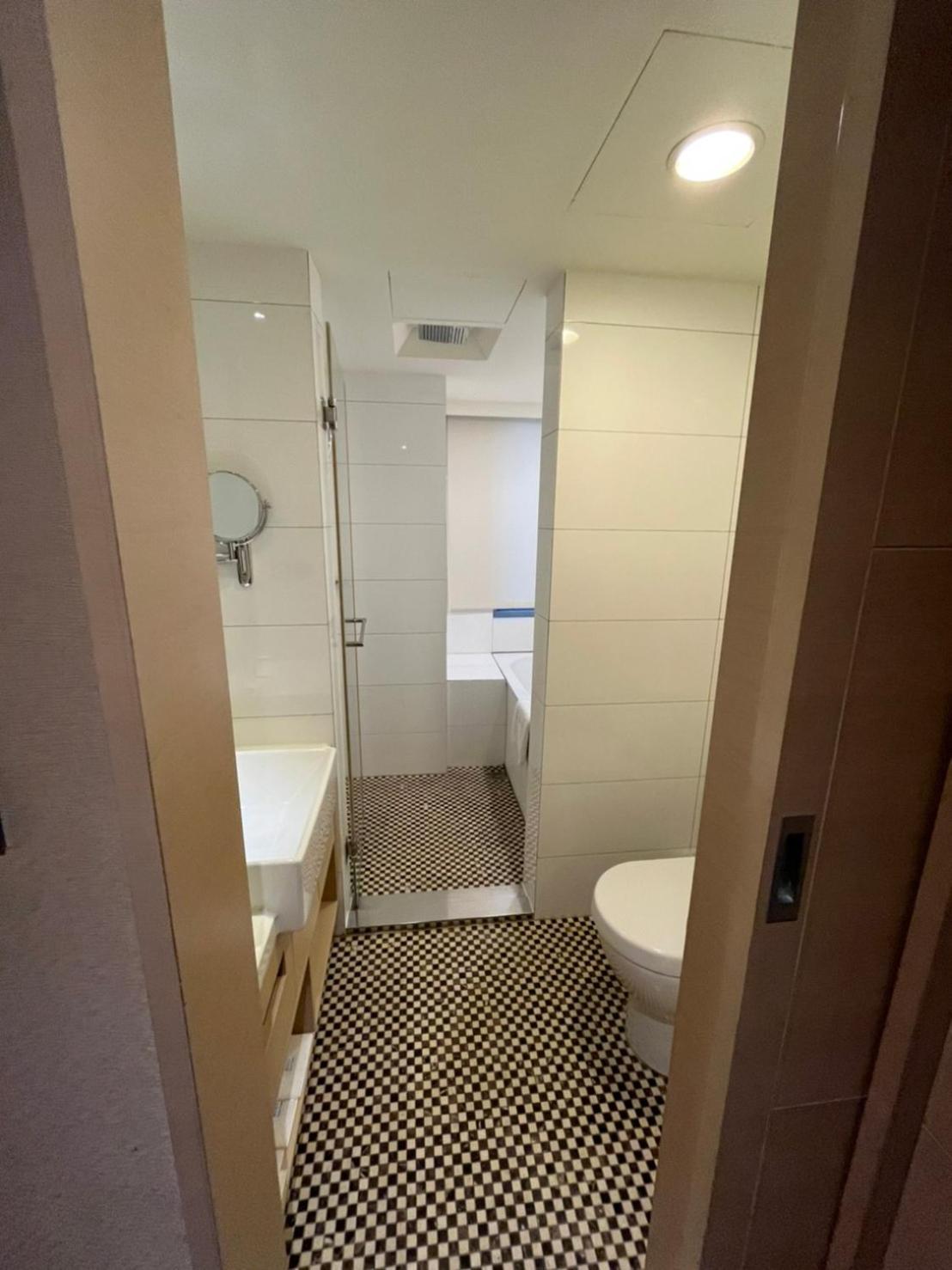 Double Room - Photo 17