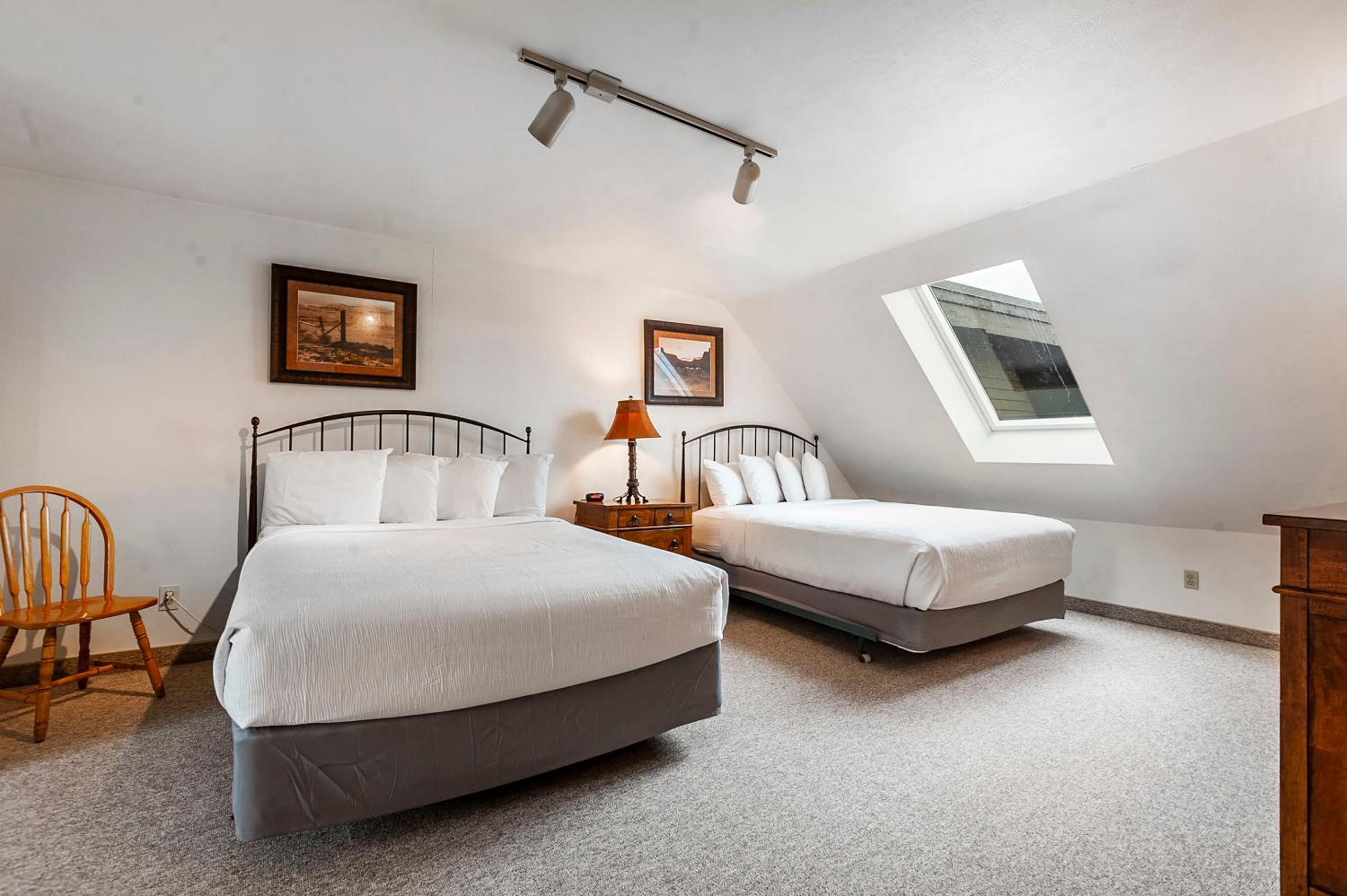 3 Bedroom Condominium B350 - Photo 4
