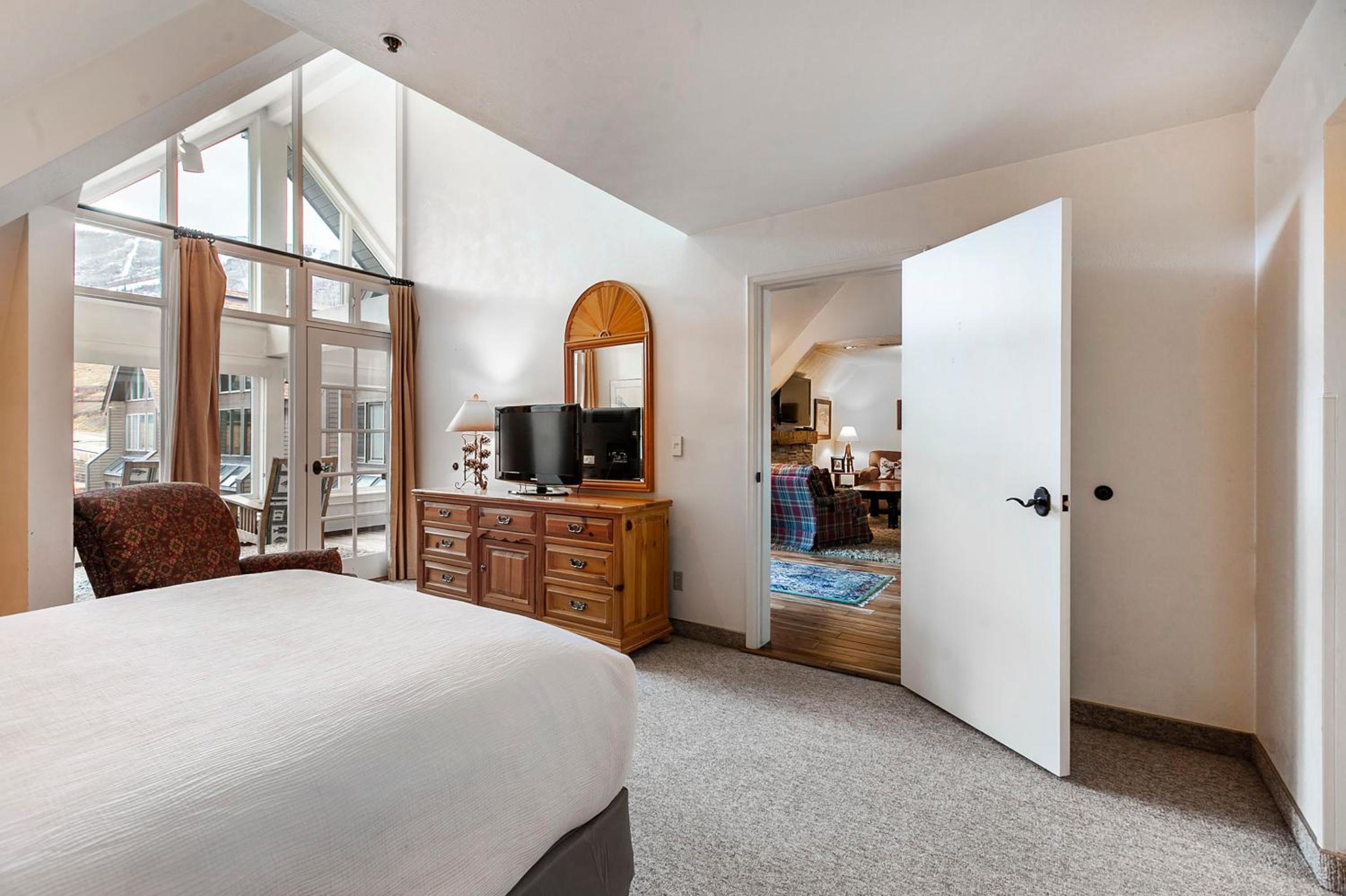 3 Bedroom Condominium B350 - Photo 12