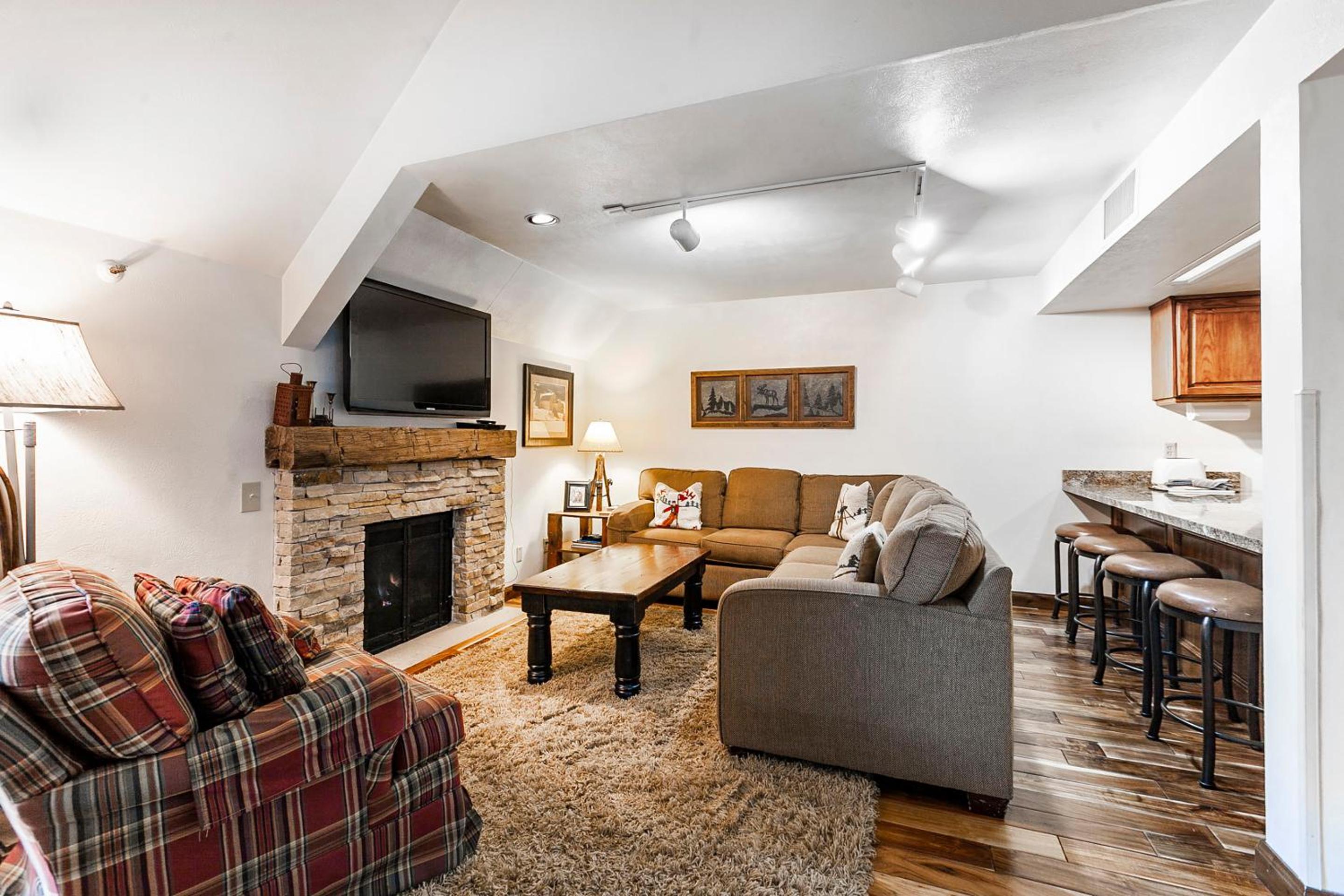 3 Bedroom Condominium B350 - Photo 17
