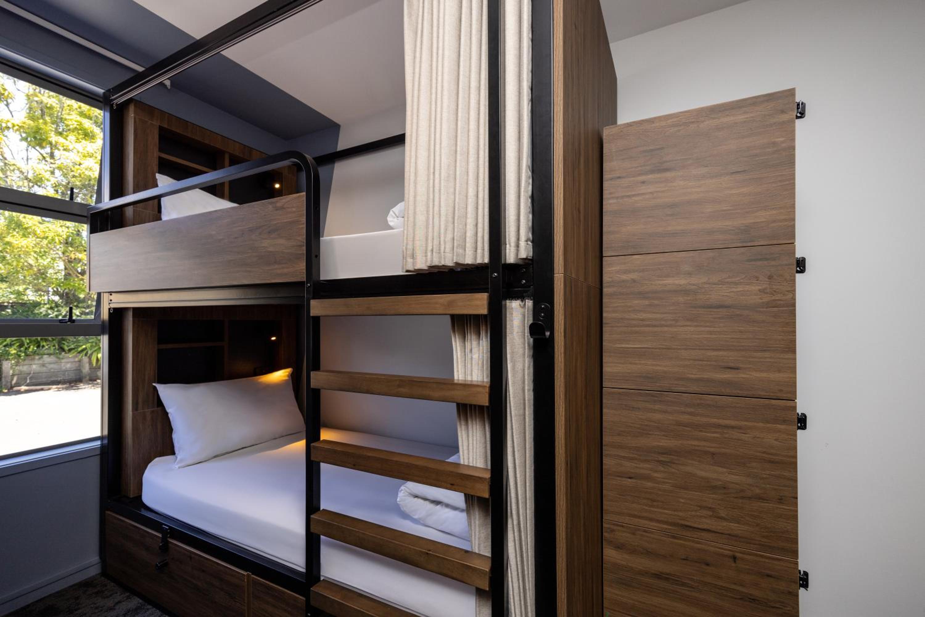 Bed in 4 Bed Dorm Ensuite thumbnail 5