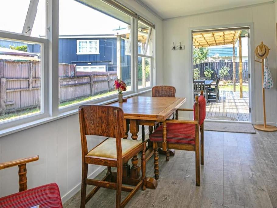 Three-Bedroom House photo 3