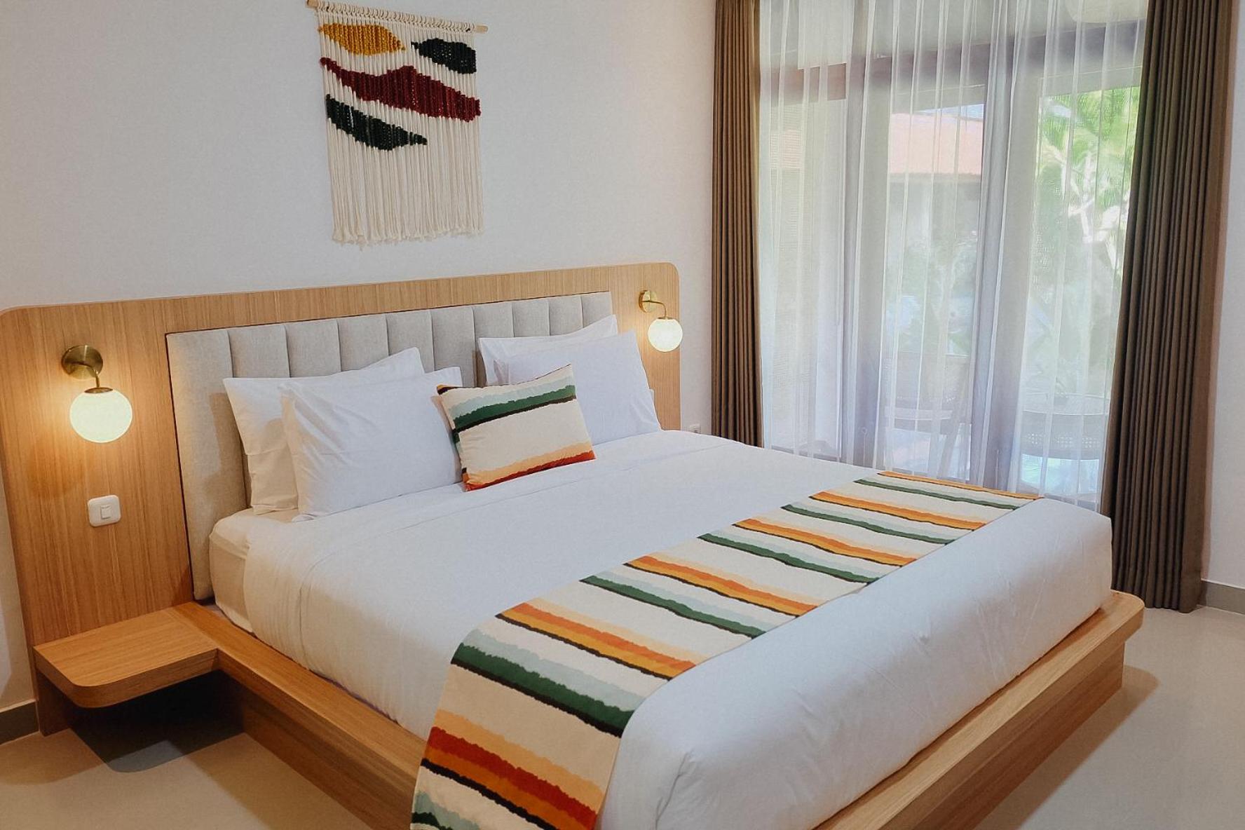 Queen Room with Pool View photo 1