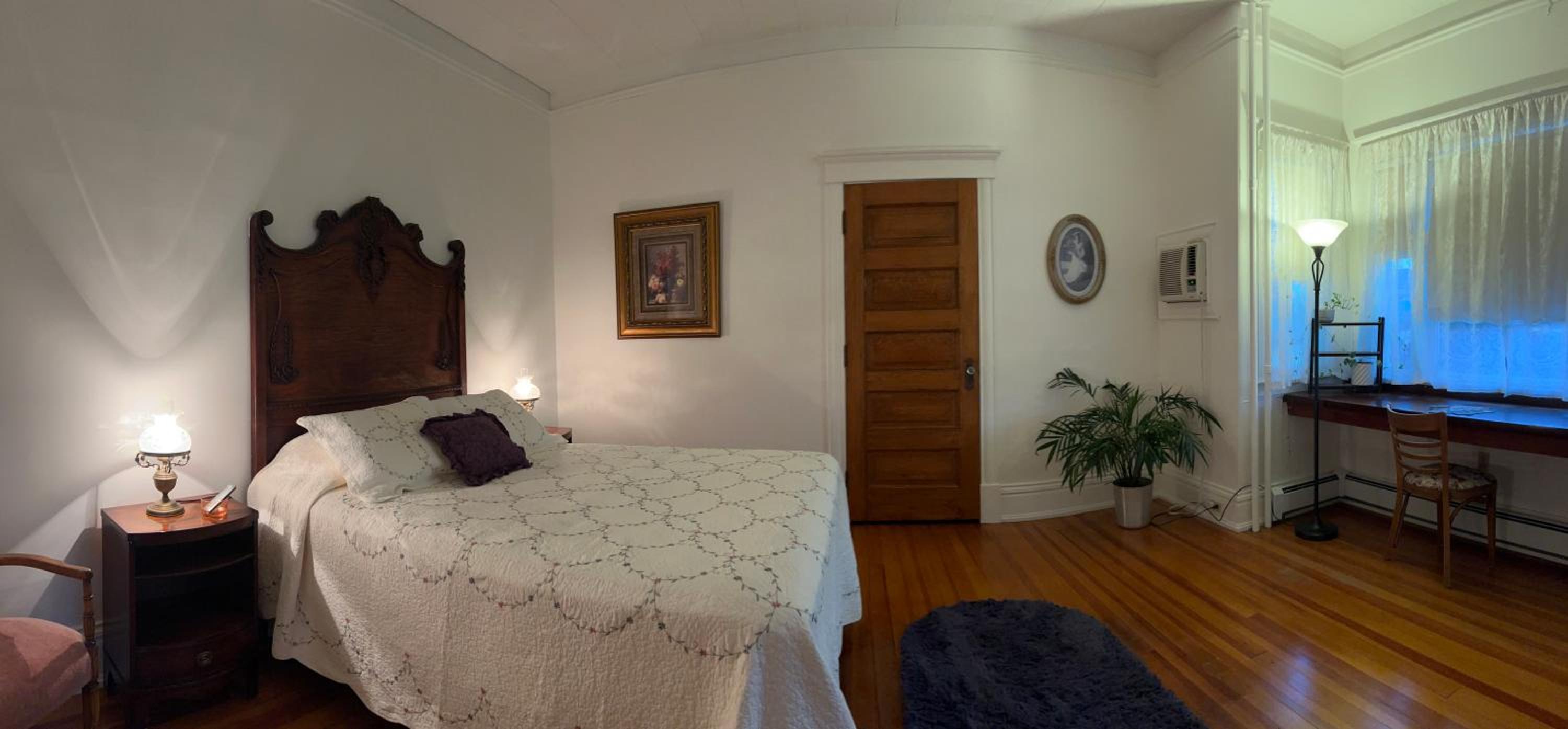 Deluxe Queen Room