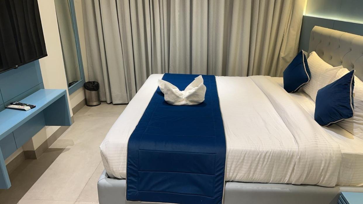 Deluxe Room - Photo 8