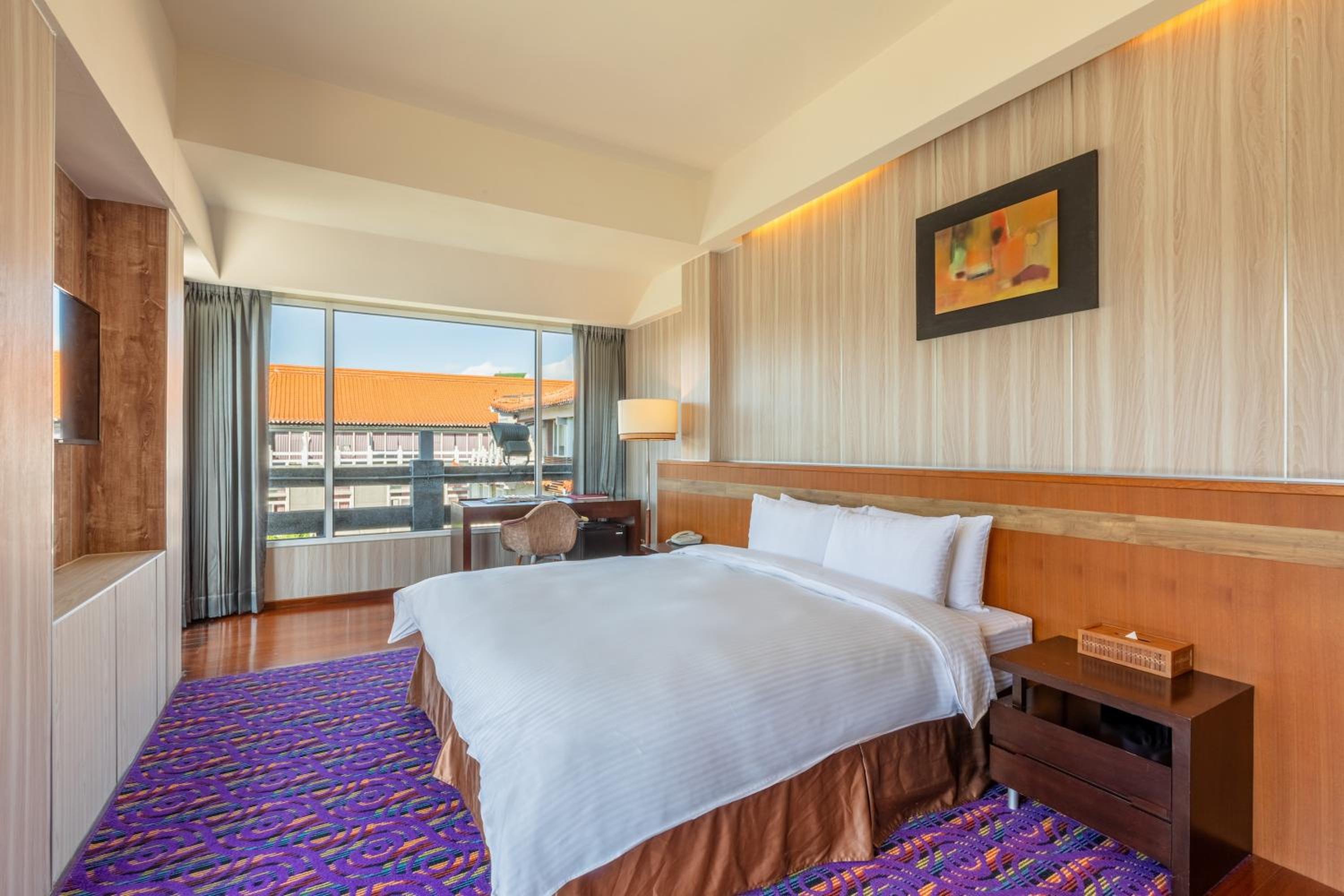 Deluxe Double Room with Lake View