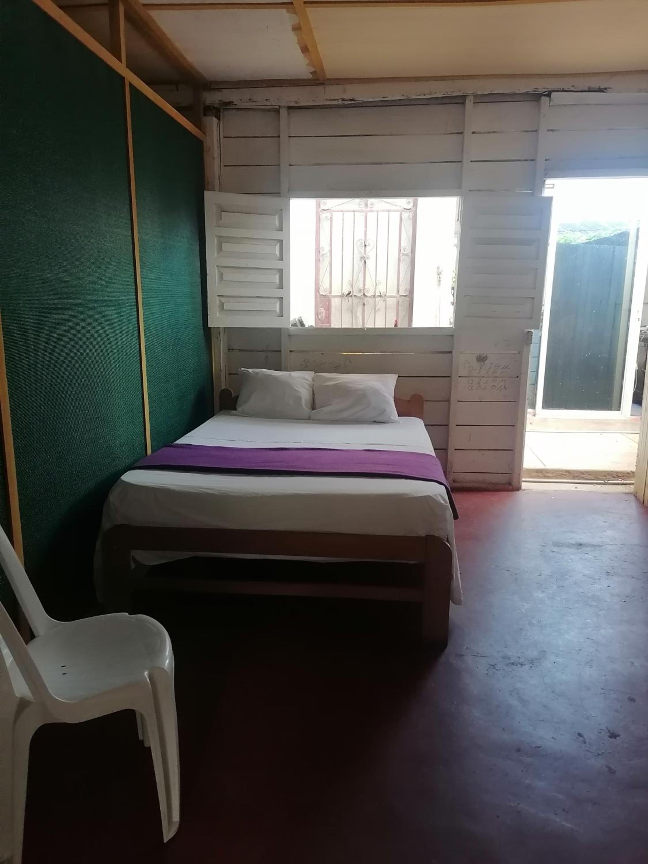 8-Bed Female Dormitory Room photo 2