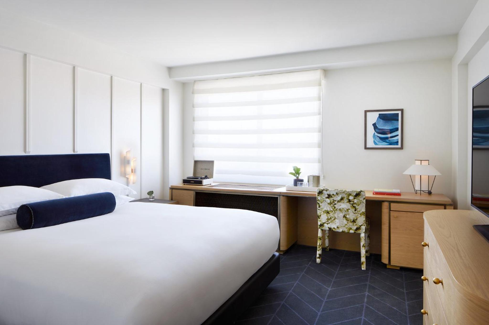 Essential King Room - Photo 2