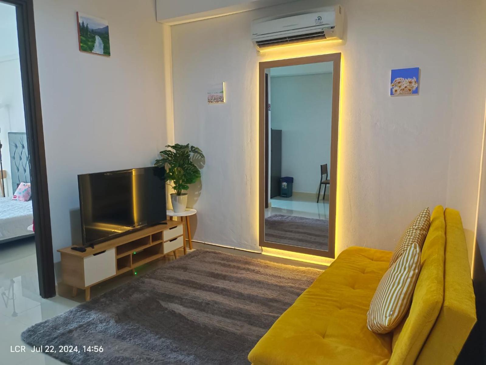 One-Bedroom Apartment photo 1