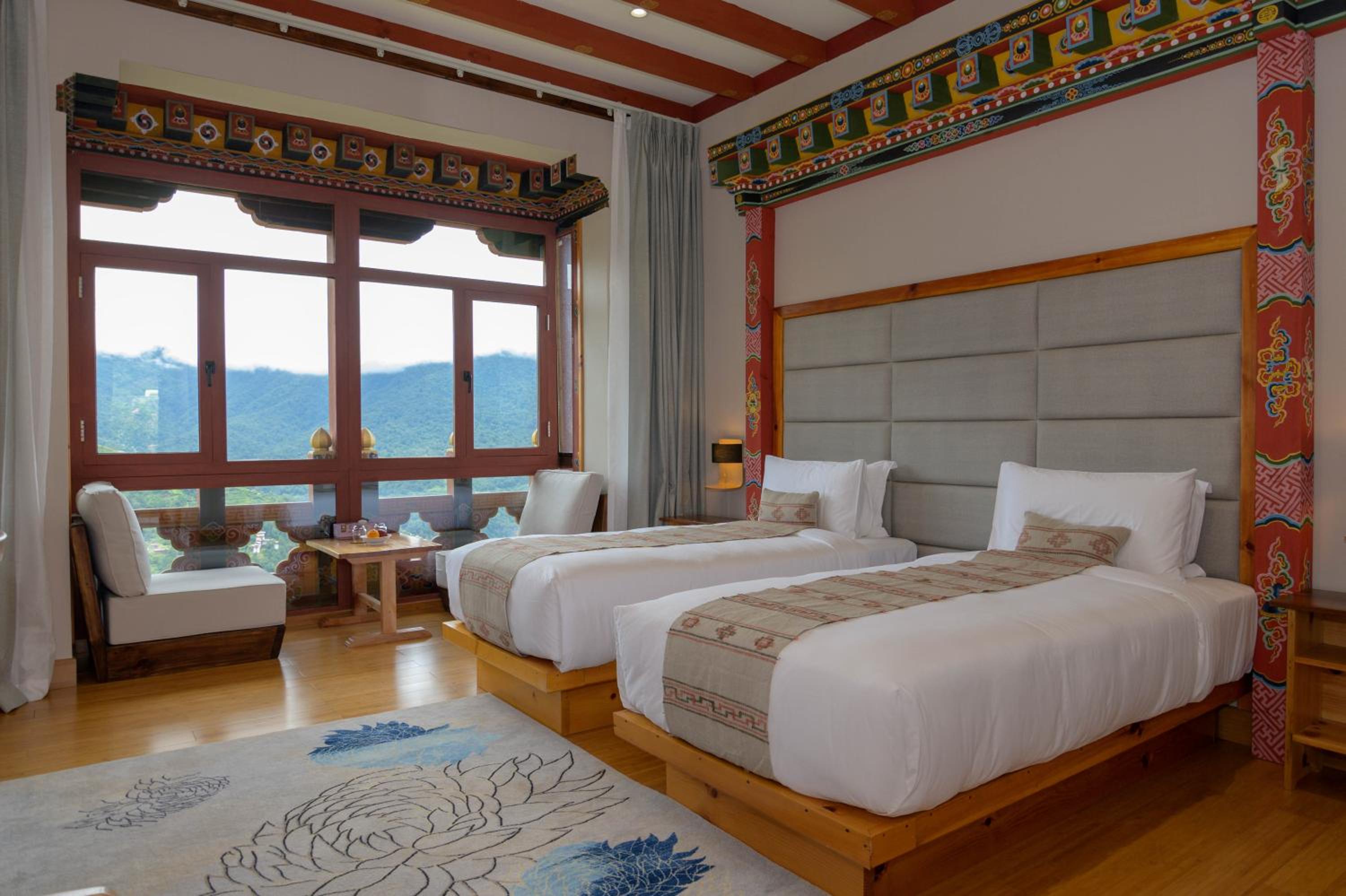 Double or Twin Room with Mountain View