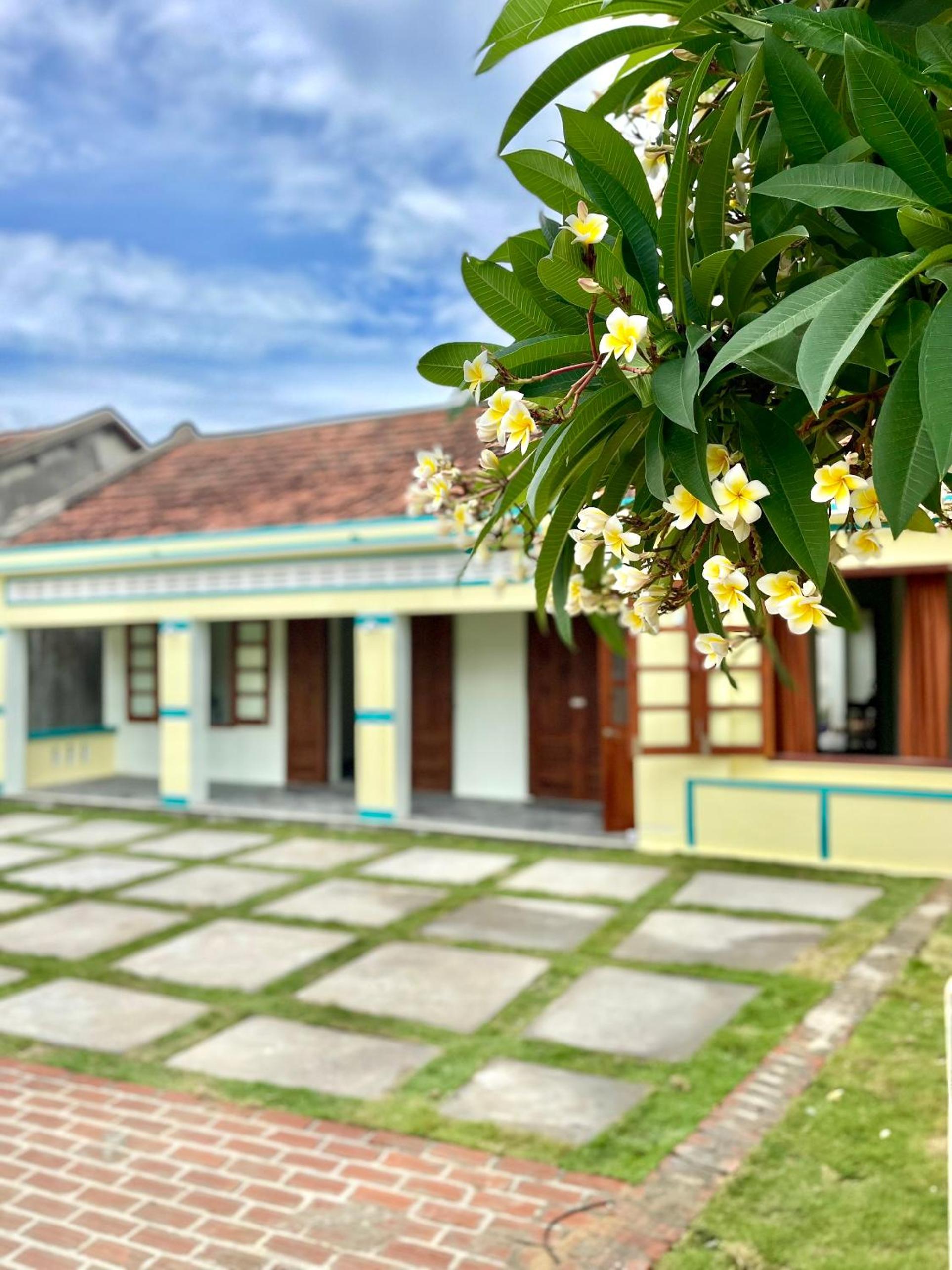 Queen Room with Garden View photo 3