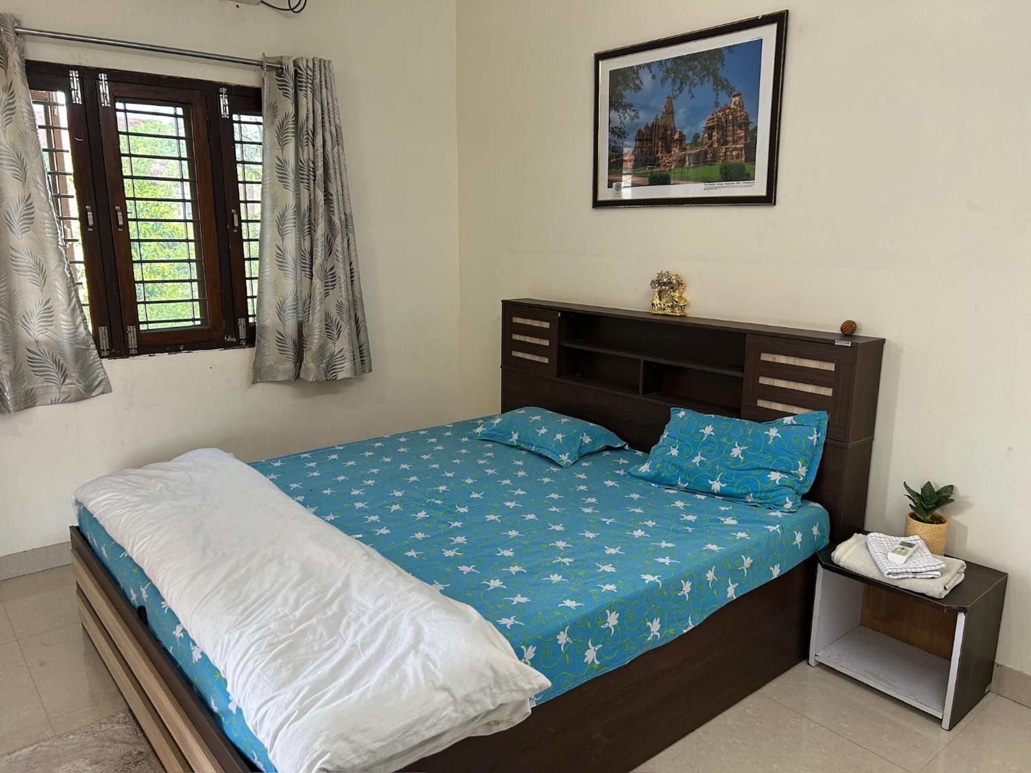 Four-Bedroom House photo 3