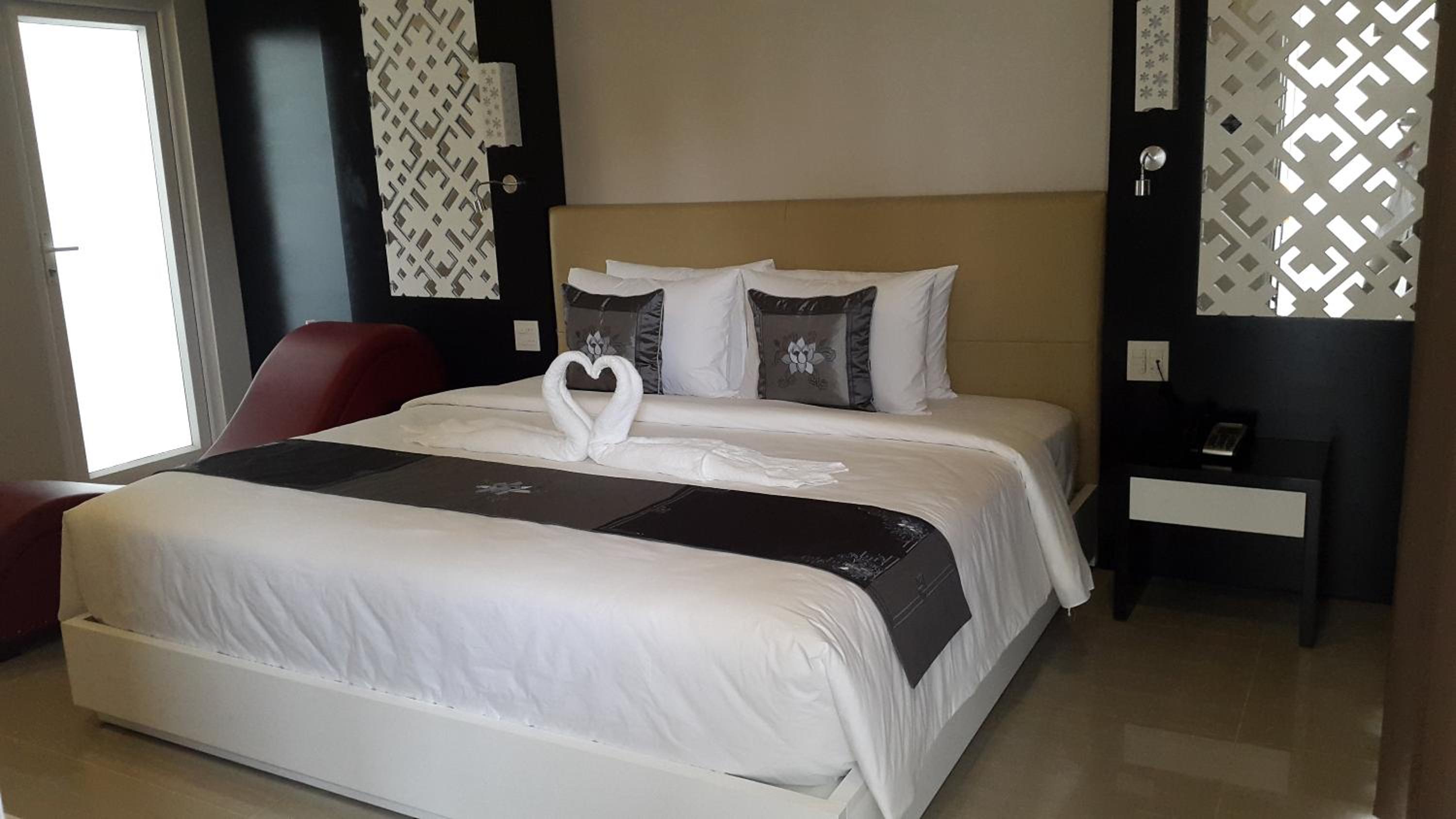 Deluxe Double Room - Photo 24