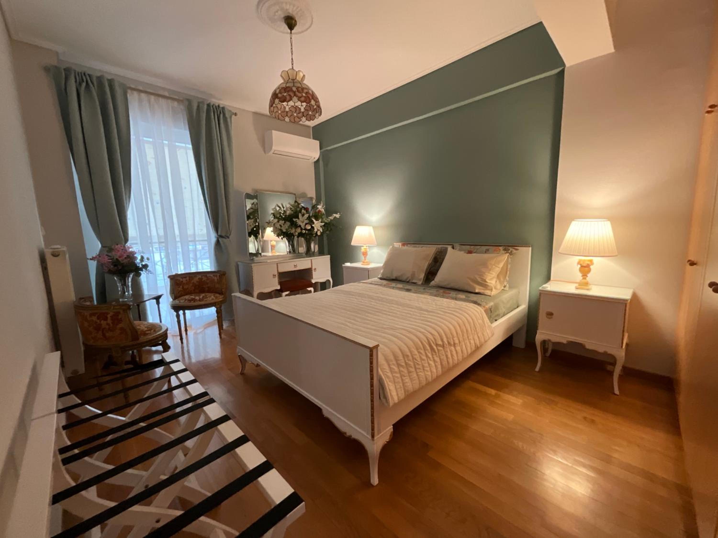 Two-Bedroom Deluxe Apartment photo 2