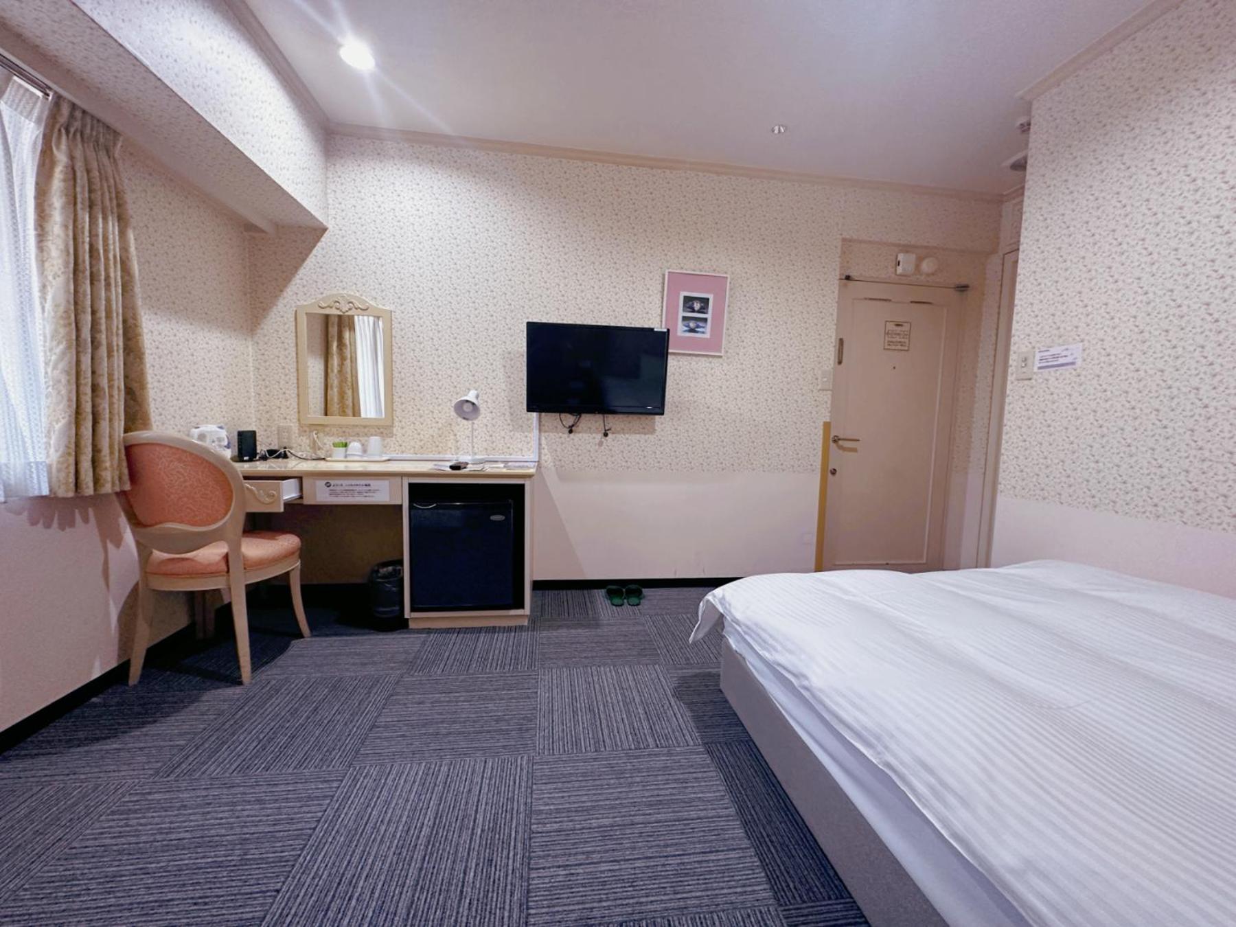 Single Room - Non-Smoking - Photo 10