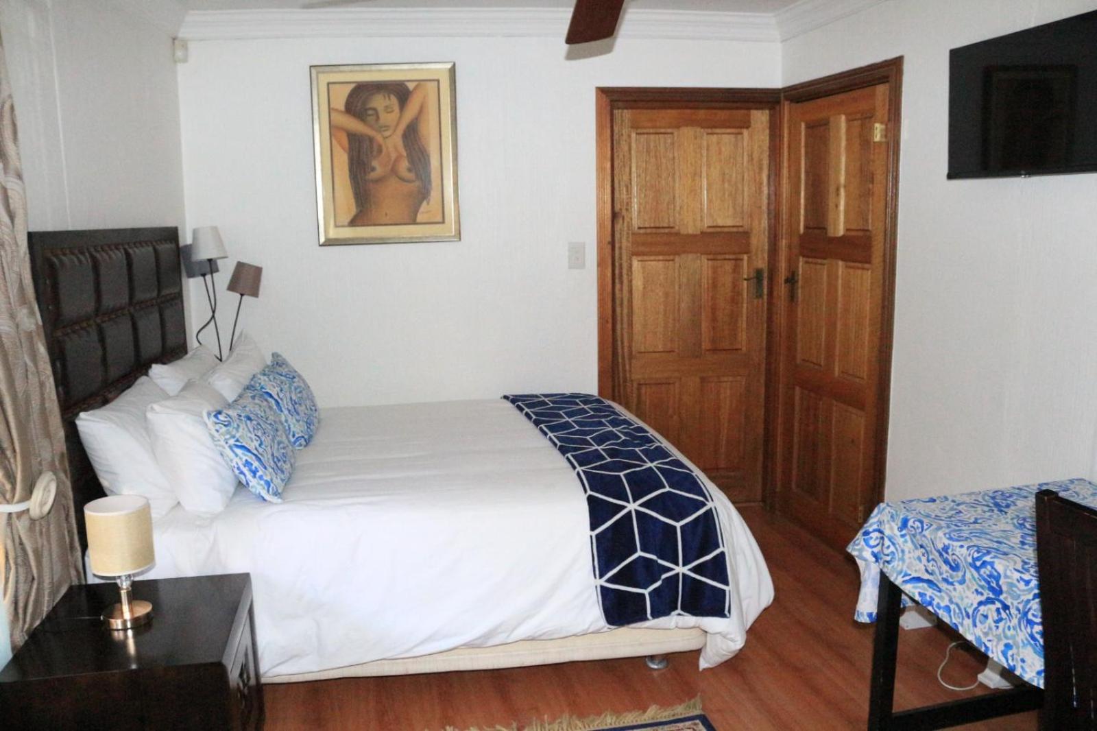 Deluxe Room (2 Adults + 1 Child) photo 3