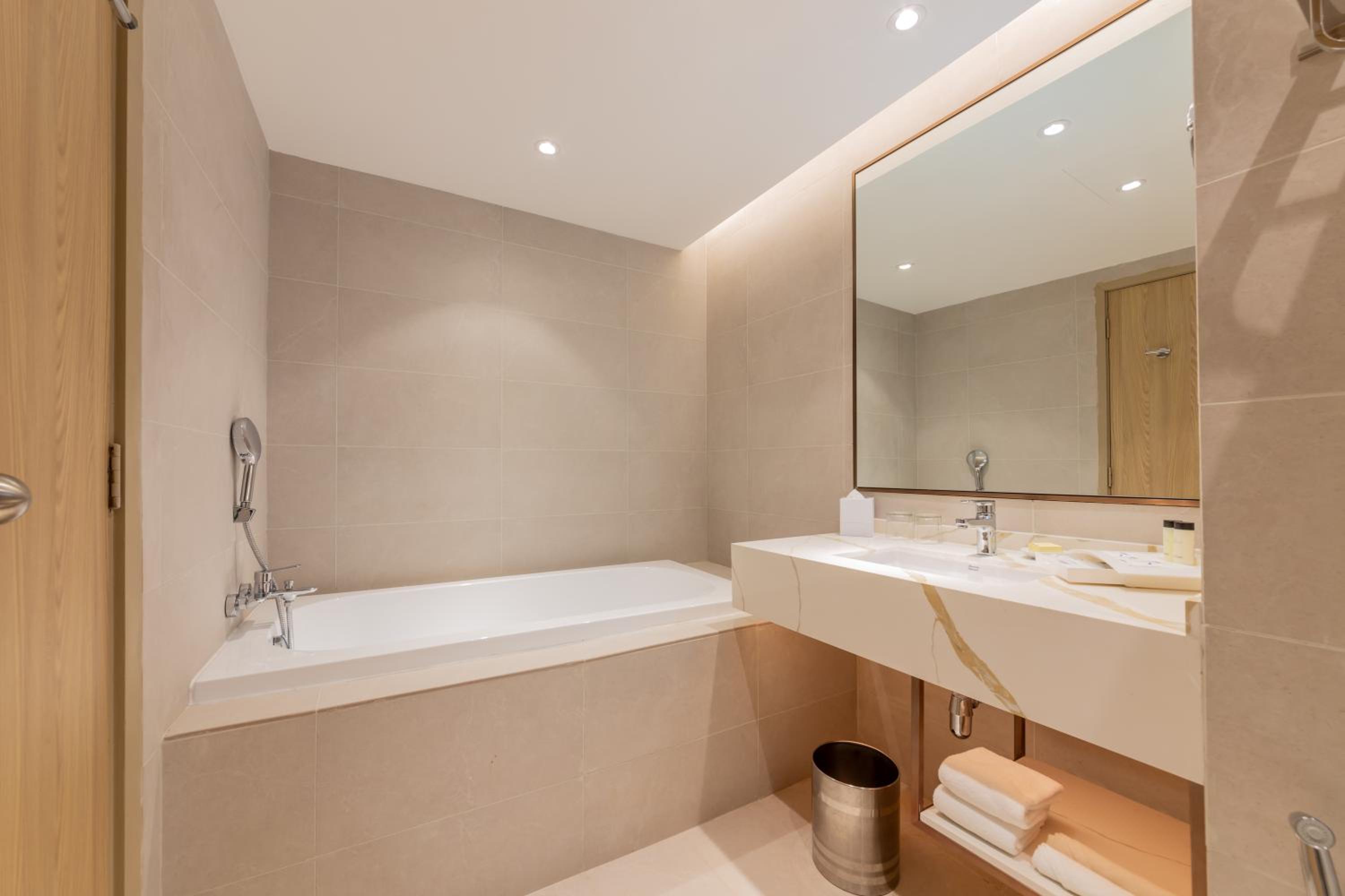 Executive Club Twin Room