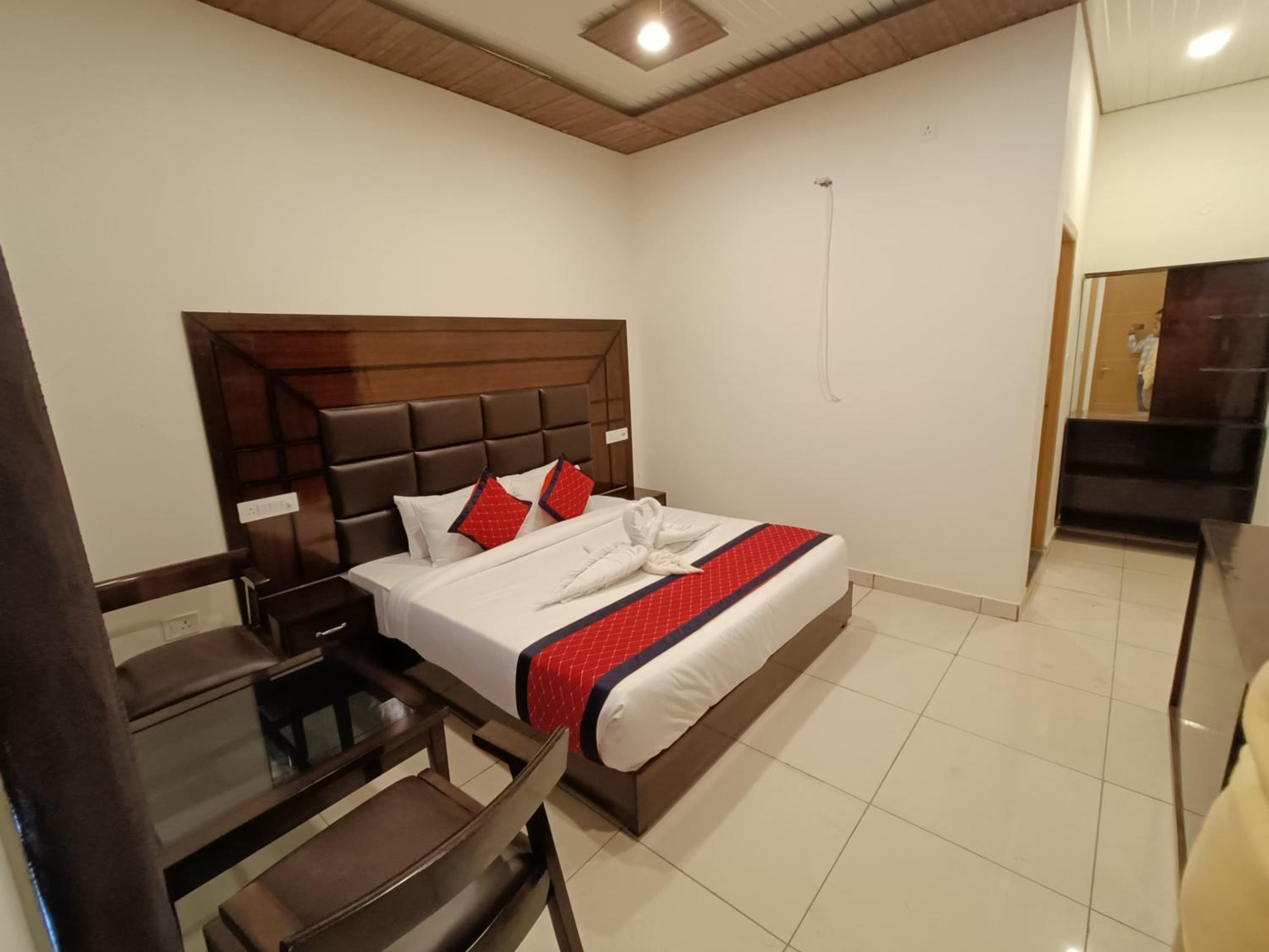 Deluxe Double Room With Balcony photo 2