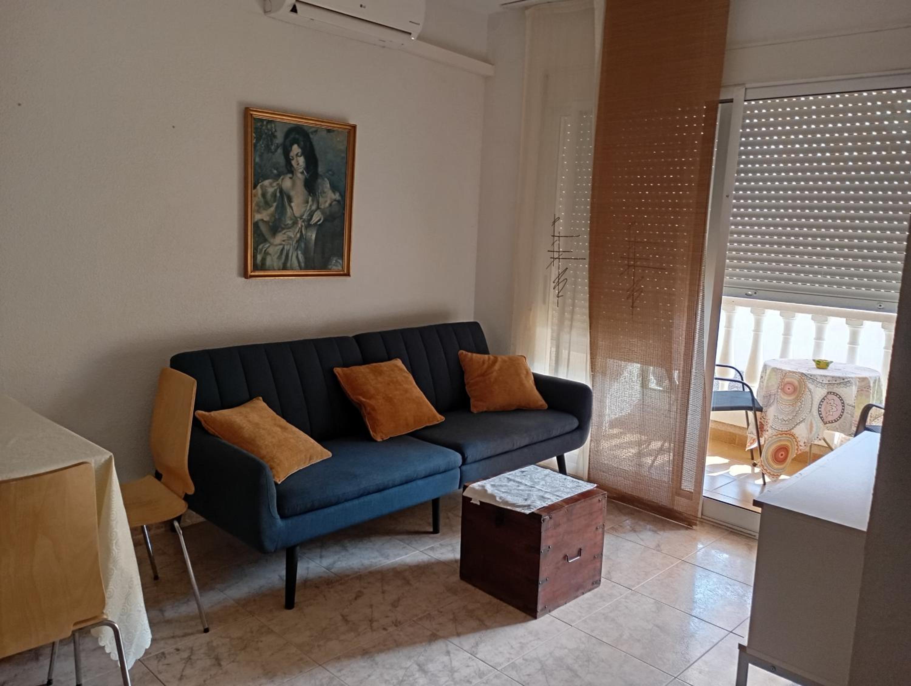 One-Bedroom Apartment - Photo 3