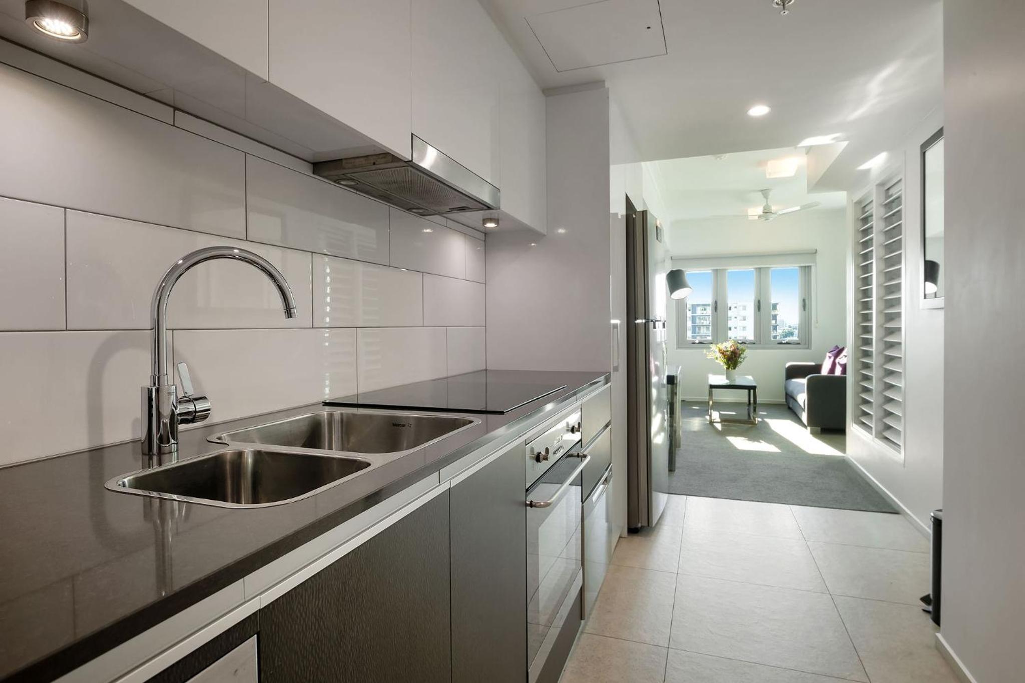 One-Bedroom Apartment thumbnail 5
