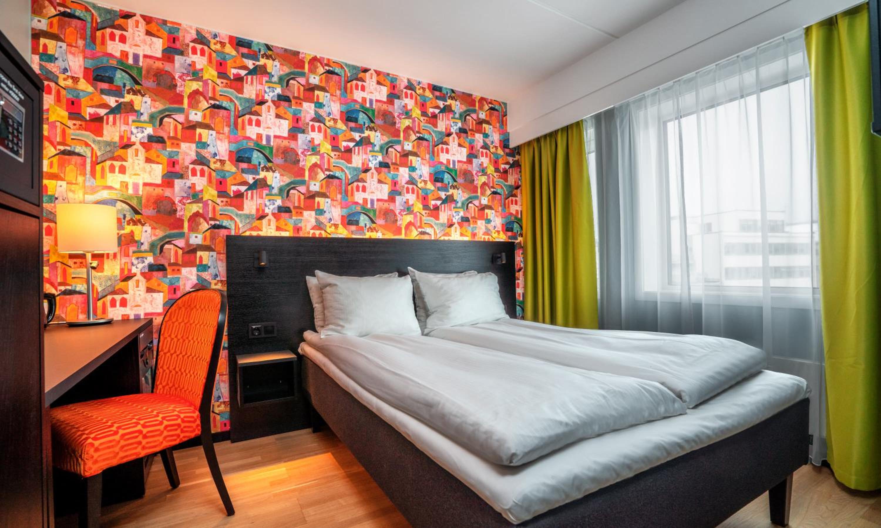 Standard Queen Room