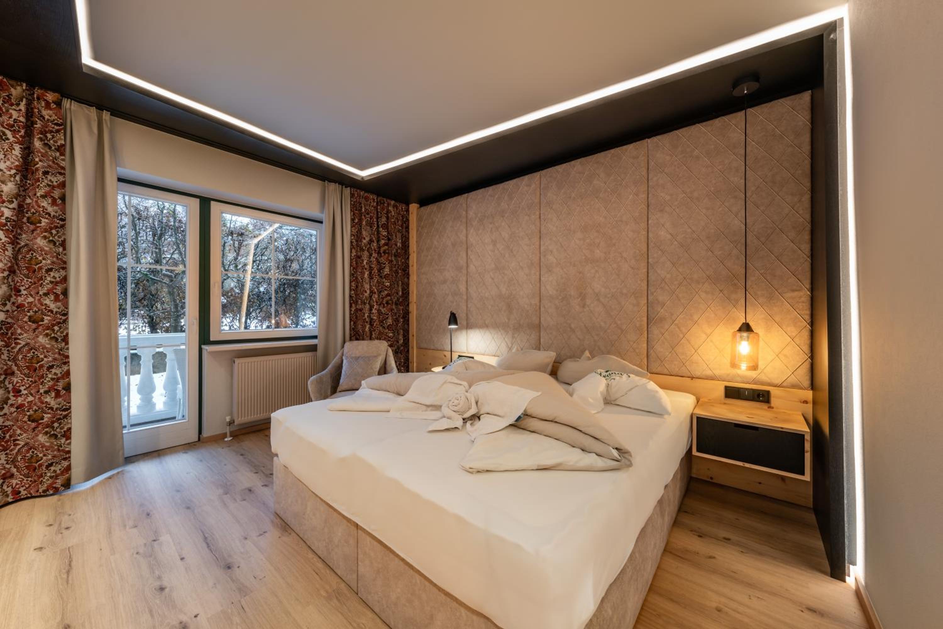 Deluxe Double Room - Photo 12