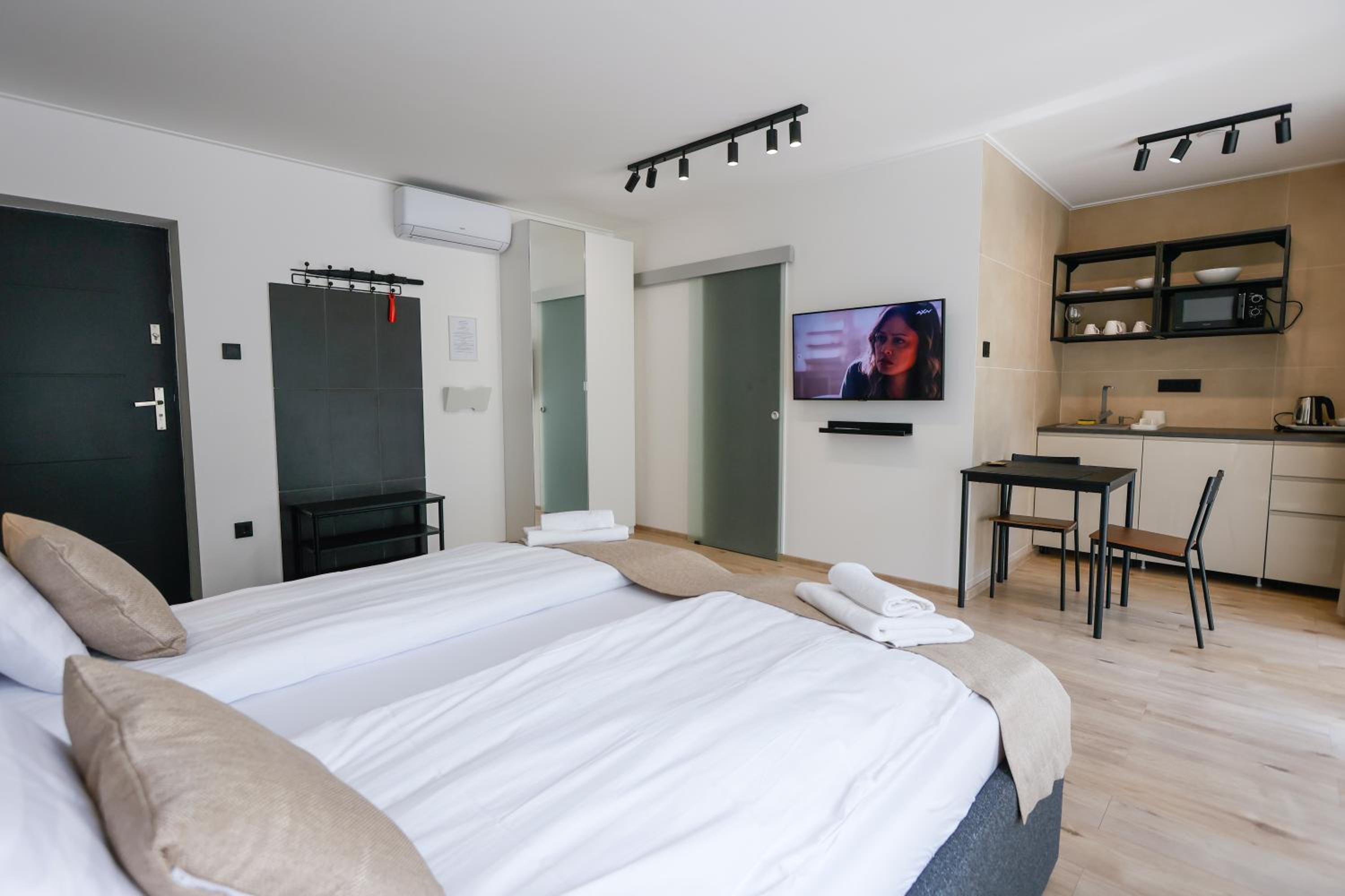 One-Bedroom Apartment with Terrace