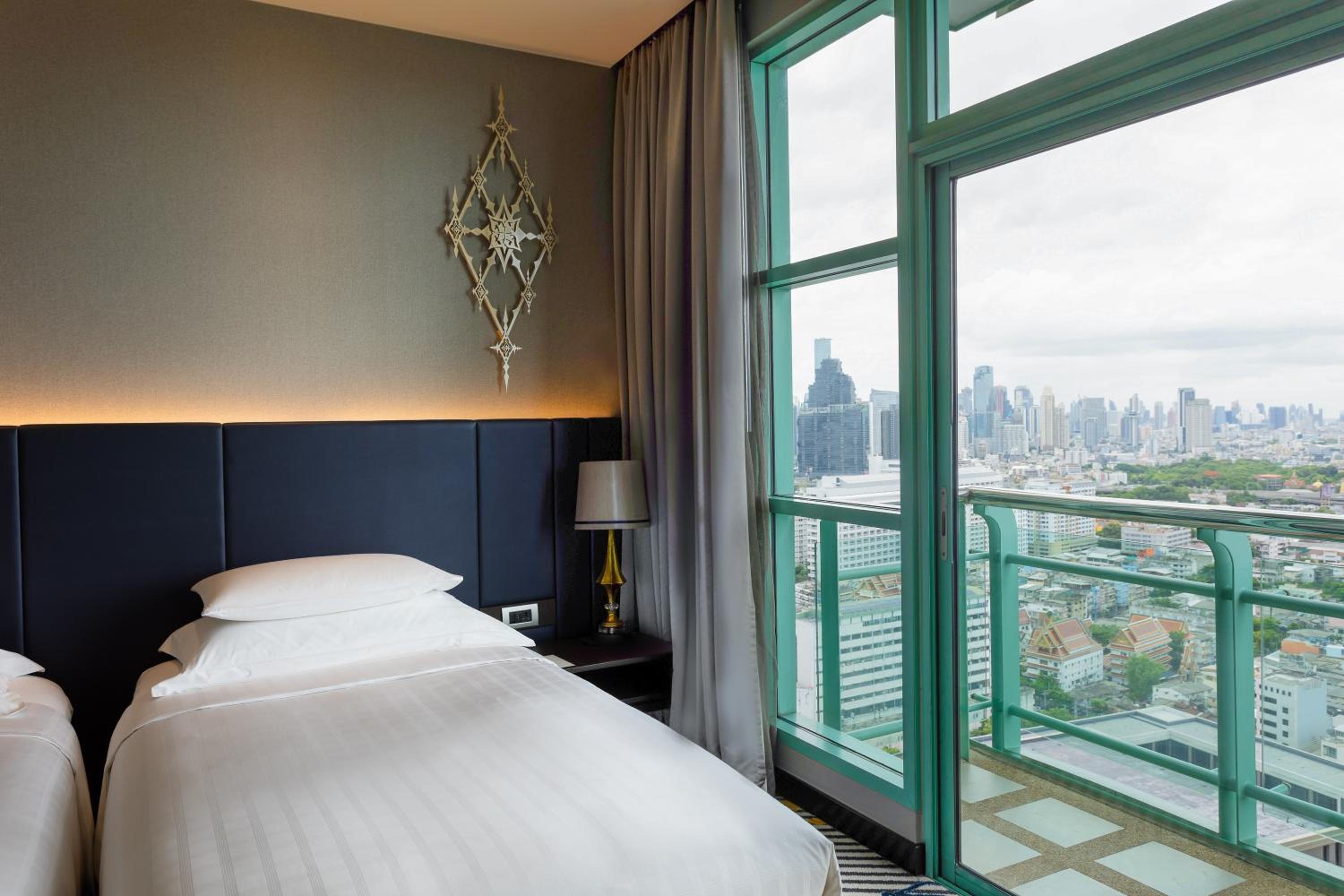 Grand Deluxe Room Twin with City View