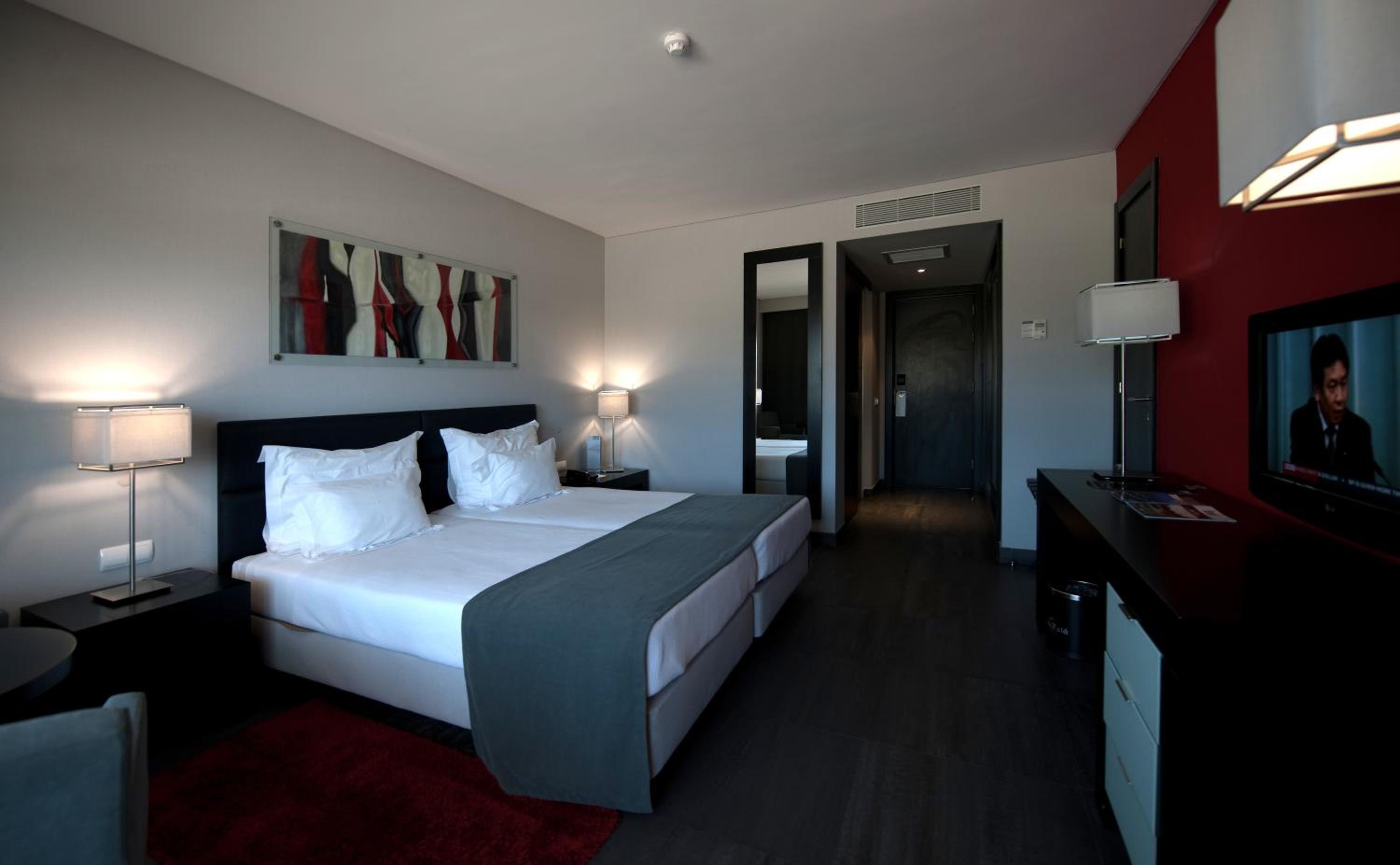 Twin Room - Photo 1