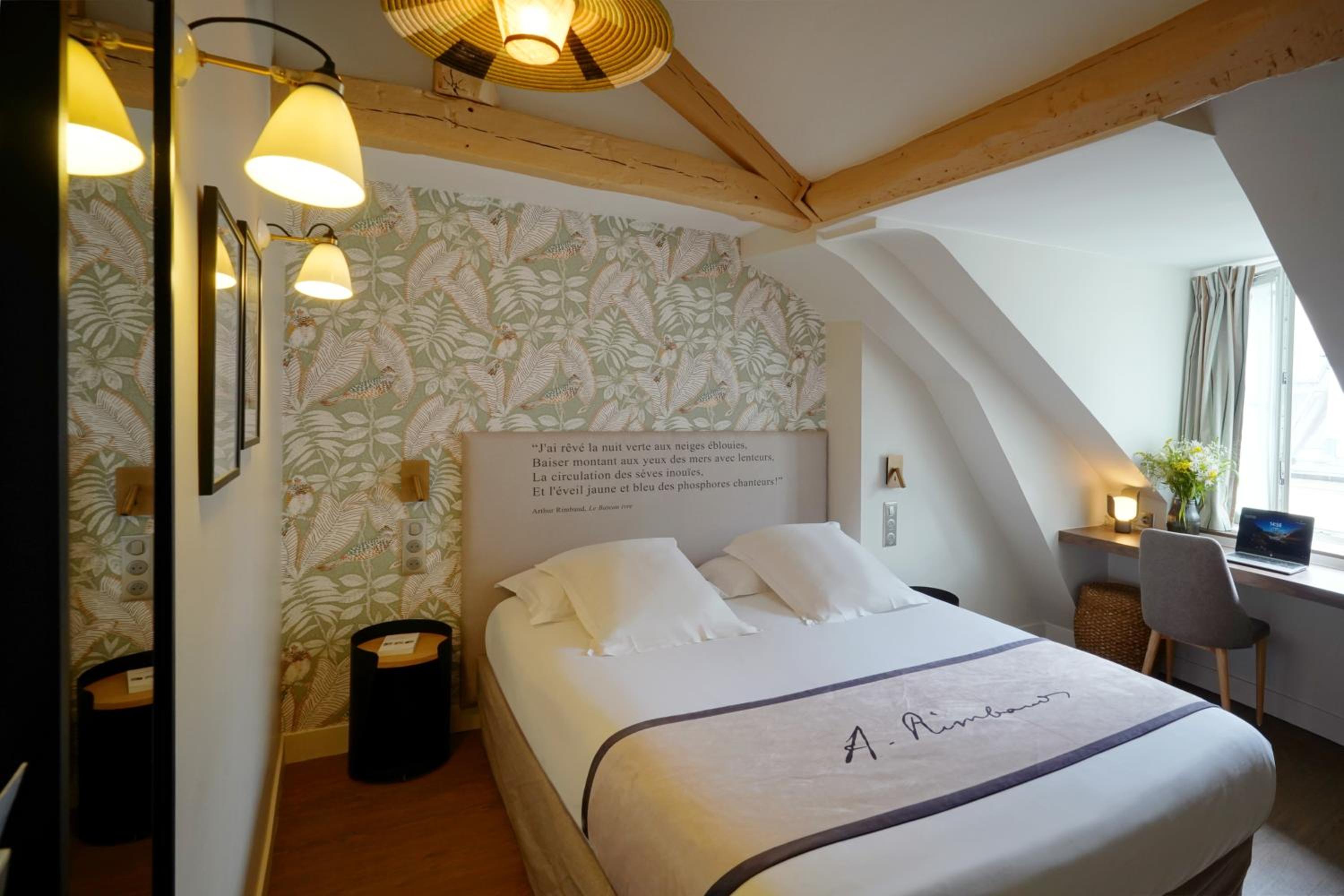 Comfort Queen Room - Non-Smoking photo 2
