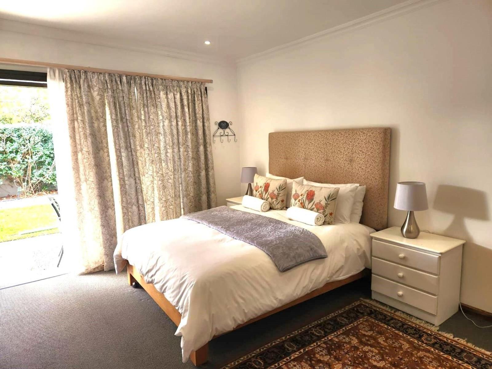 Queen Room photo 1