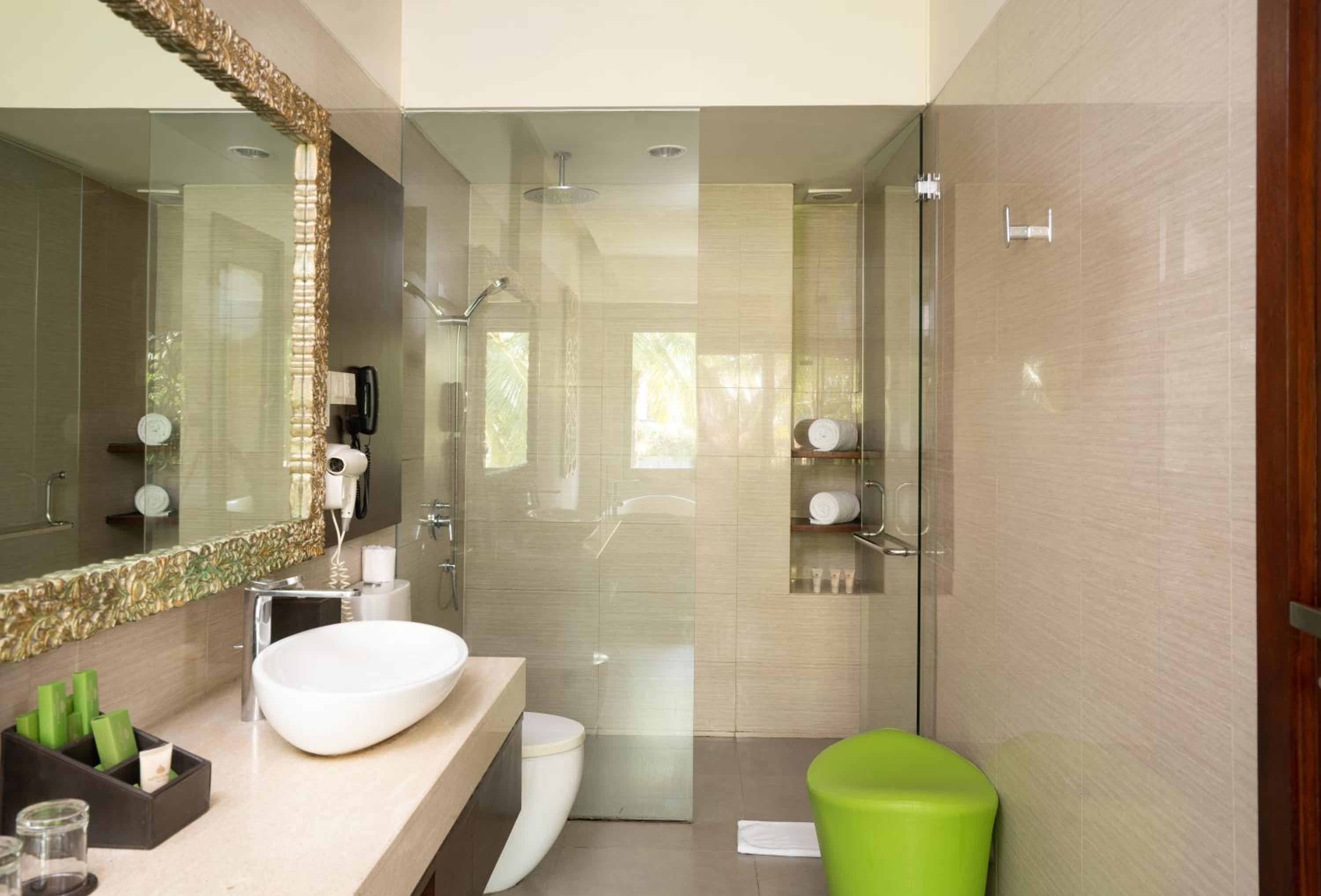 Deluxe Double Or Twin Room Garden View With Club Benefit