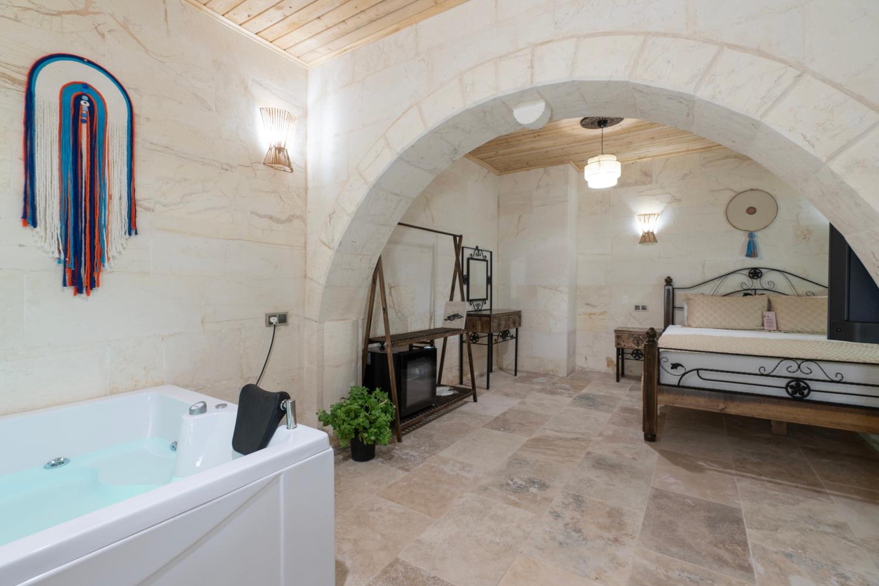 Deluxe Room with Jacuzzi