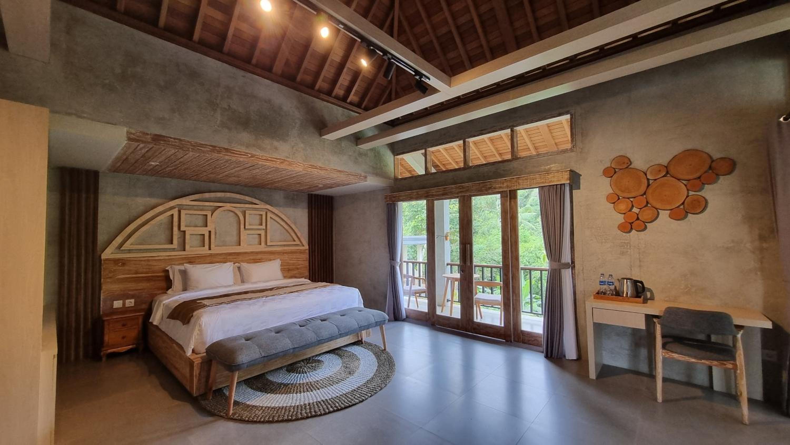 King Room with Pool View