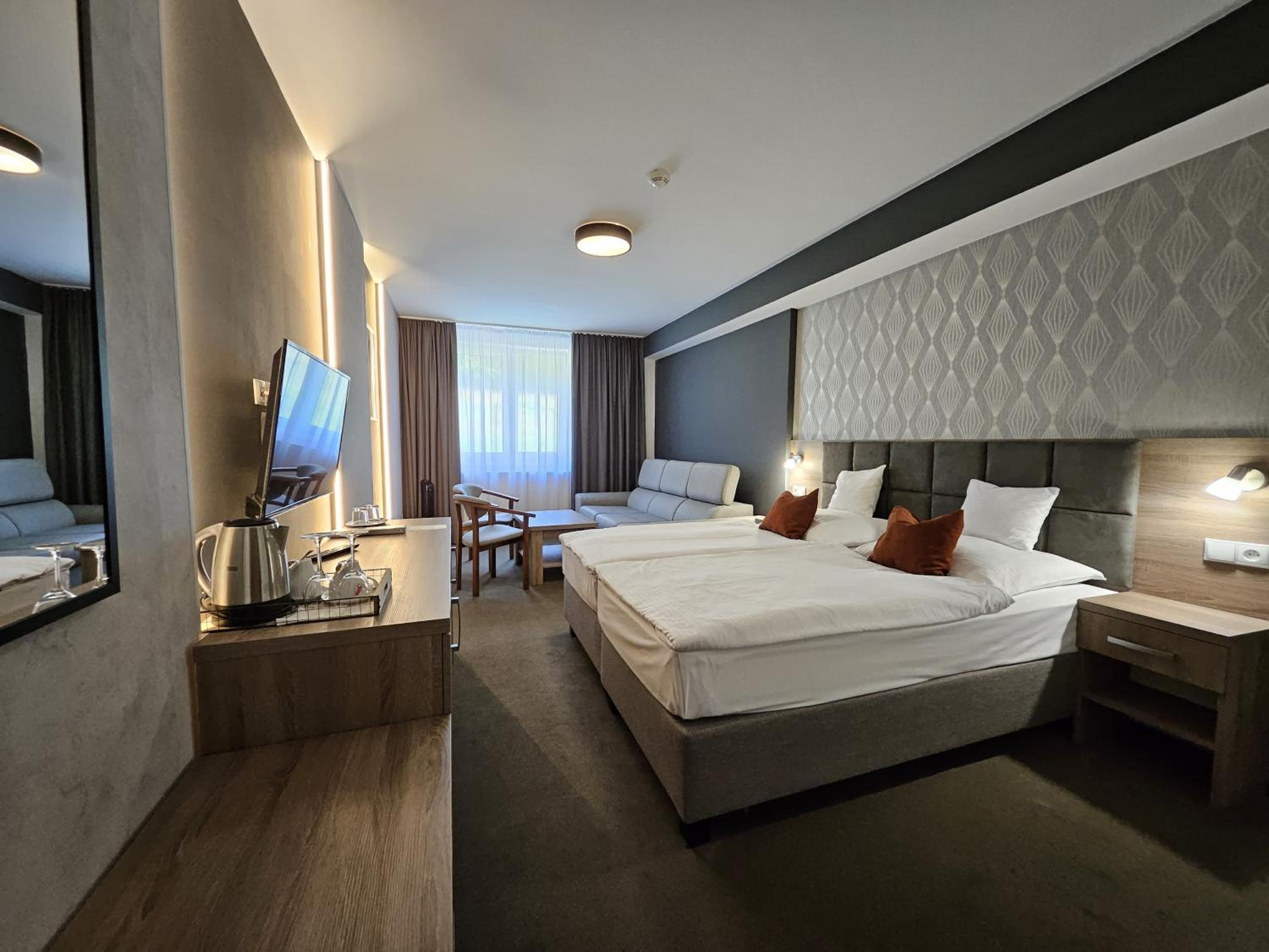 Superior Double Room - Photo 11